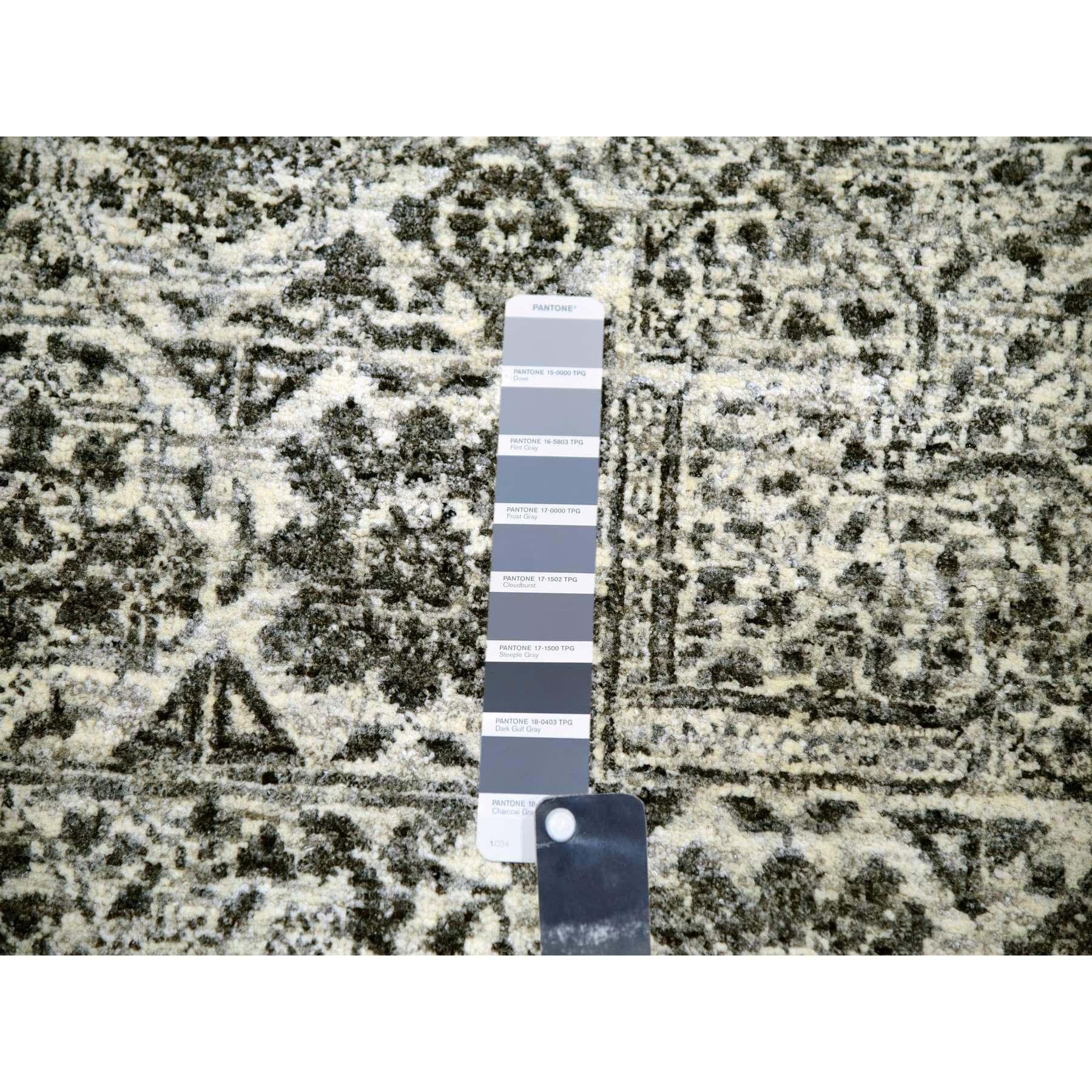 12'x12' Decorators Alfombra Oriental Redonda de Lana Anudada a Mano Blanca Dinastía Mameluca Siglo XXI y contemporáneo en venta