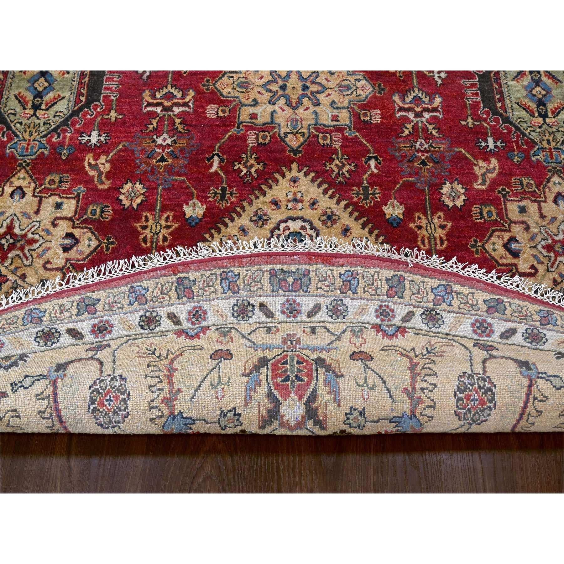 Tribal 12'x12' Fire Brick Red, Karajeh Design, Pure Wool, Hand Knotted Round Rug (Tapis rond noué à la main) en vente