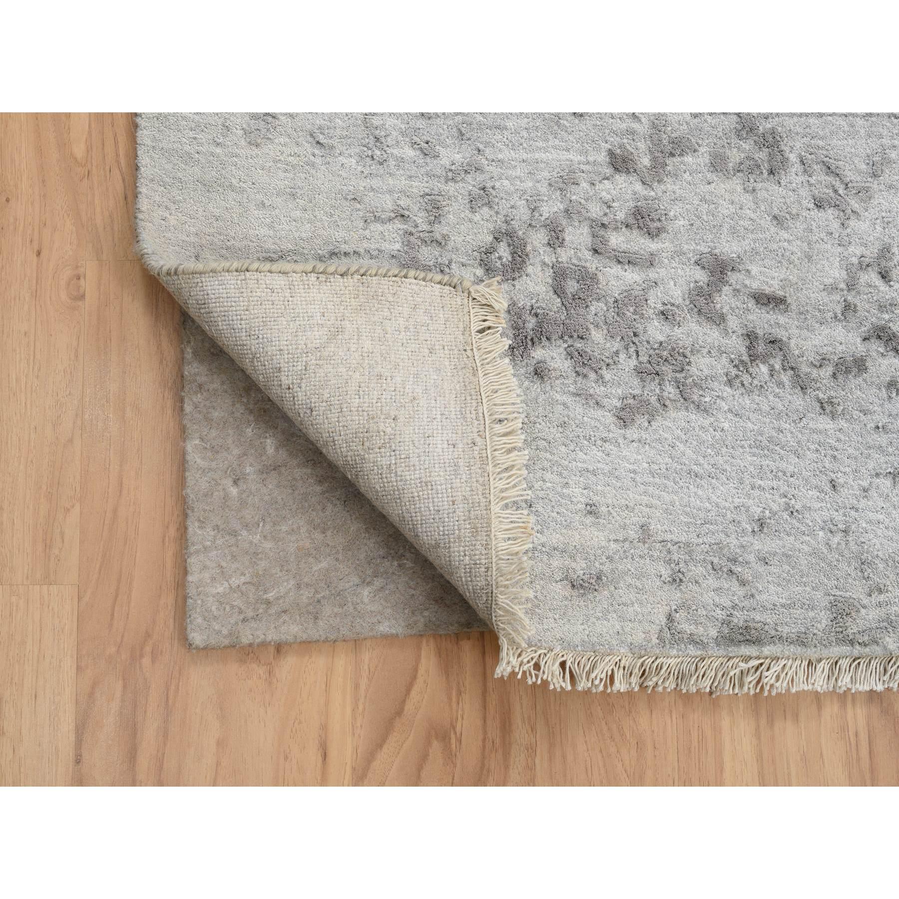 Indiano 12'x12' Grigio, Design persiano spezzato, Tappeto annodato a mano in lana e pura seta in vendita