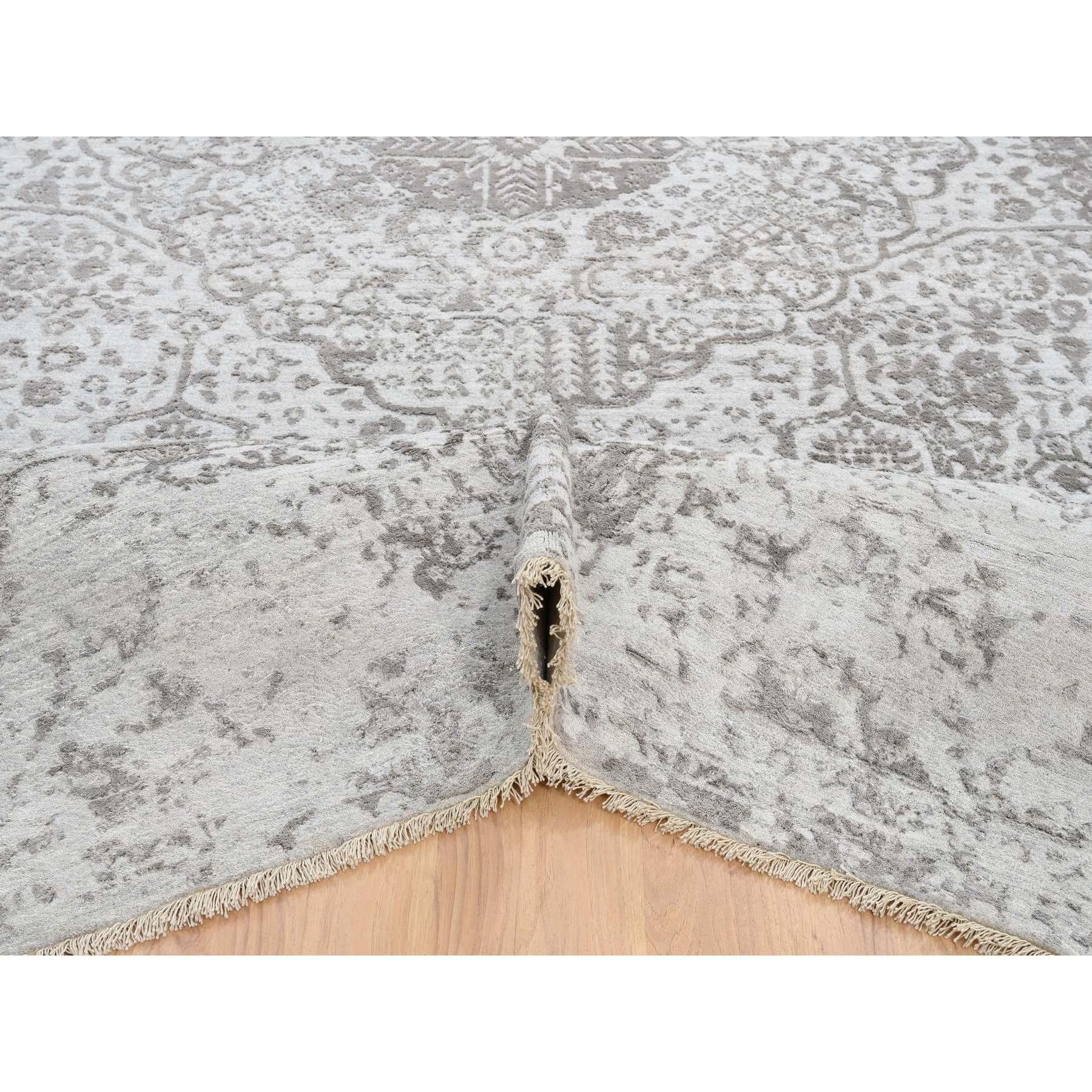 Annodato a mano 12'x12' Grigio, Design persiano spezzato, Tappeto annodato a mano in lana e pura seta in vendita