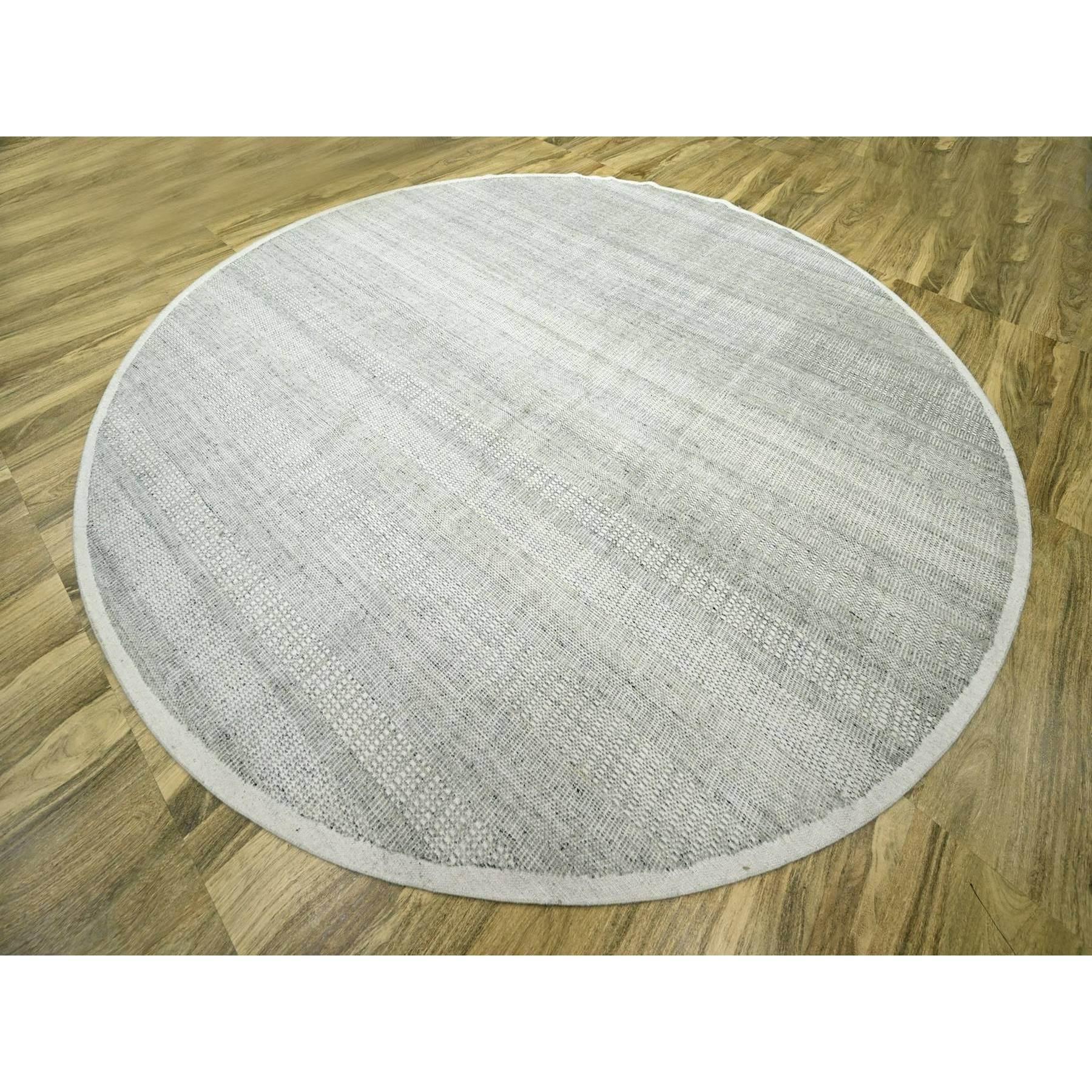 Indiano 12'x12' Tappeto rotondo in lana annodata a mano, grigio, con disegno di erba ossidata e afflosciata in vendita