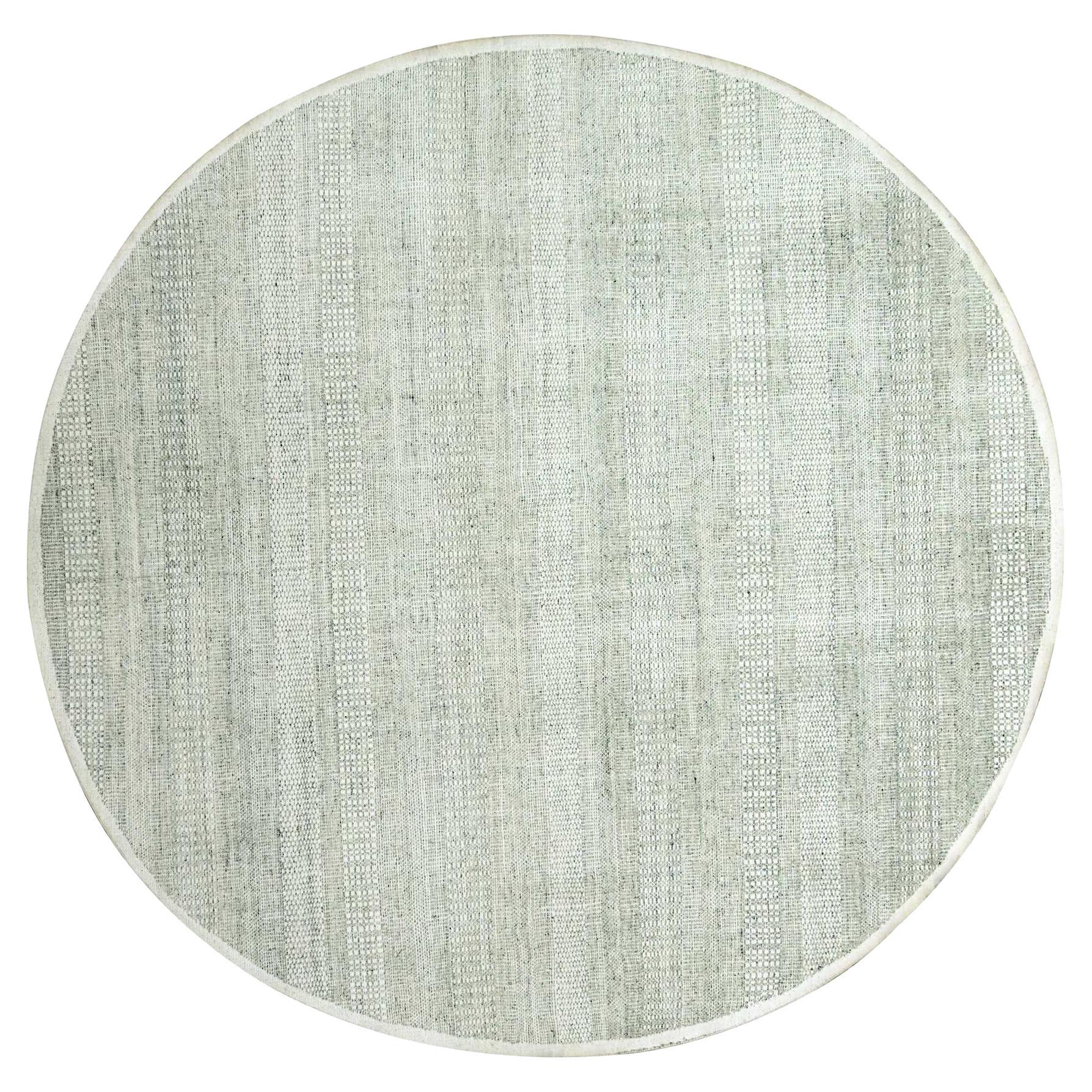 12
x12
Tappeto rotondo in lana annodata a mano, grigio, con disegno di erba ossidata e afflosciata