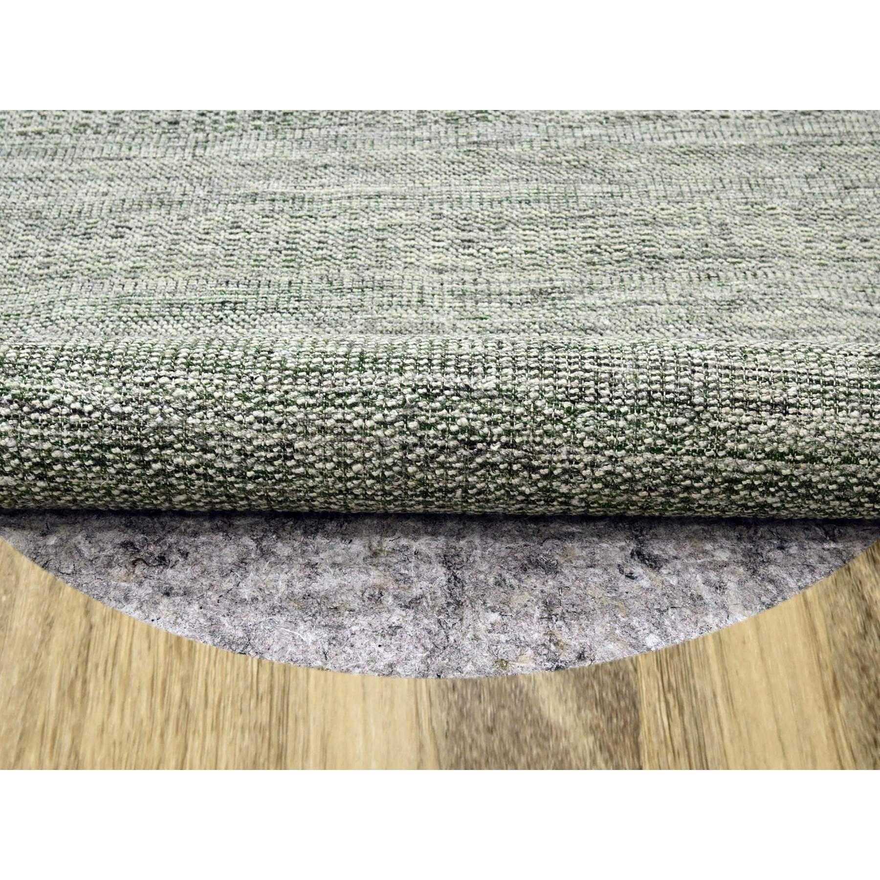Indien Tapis rond en laine nouée à la main 12'x12' vert Oxidized and Distressed Grass Design en vente