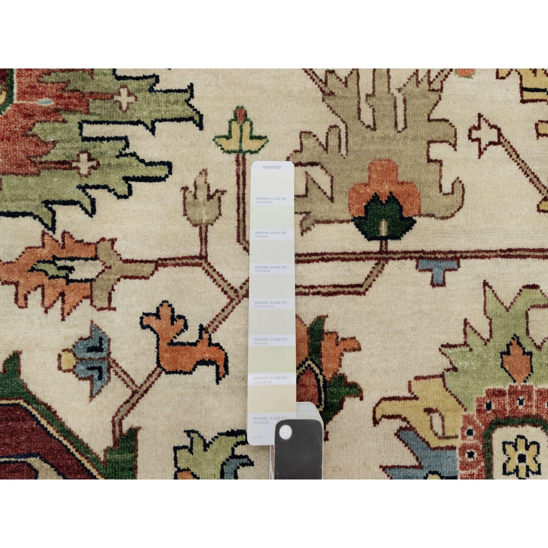 Contemporary 12'x12' Ivory Antiqued Fine Heriz Re-Creation Hand Knotted Pure Wool Round Rug For Sale