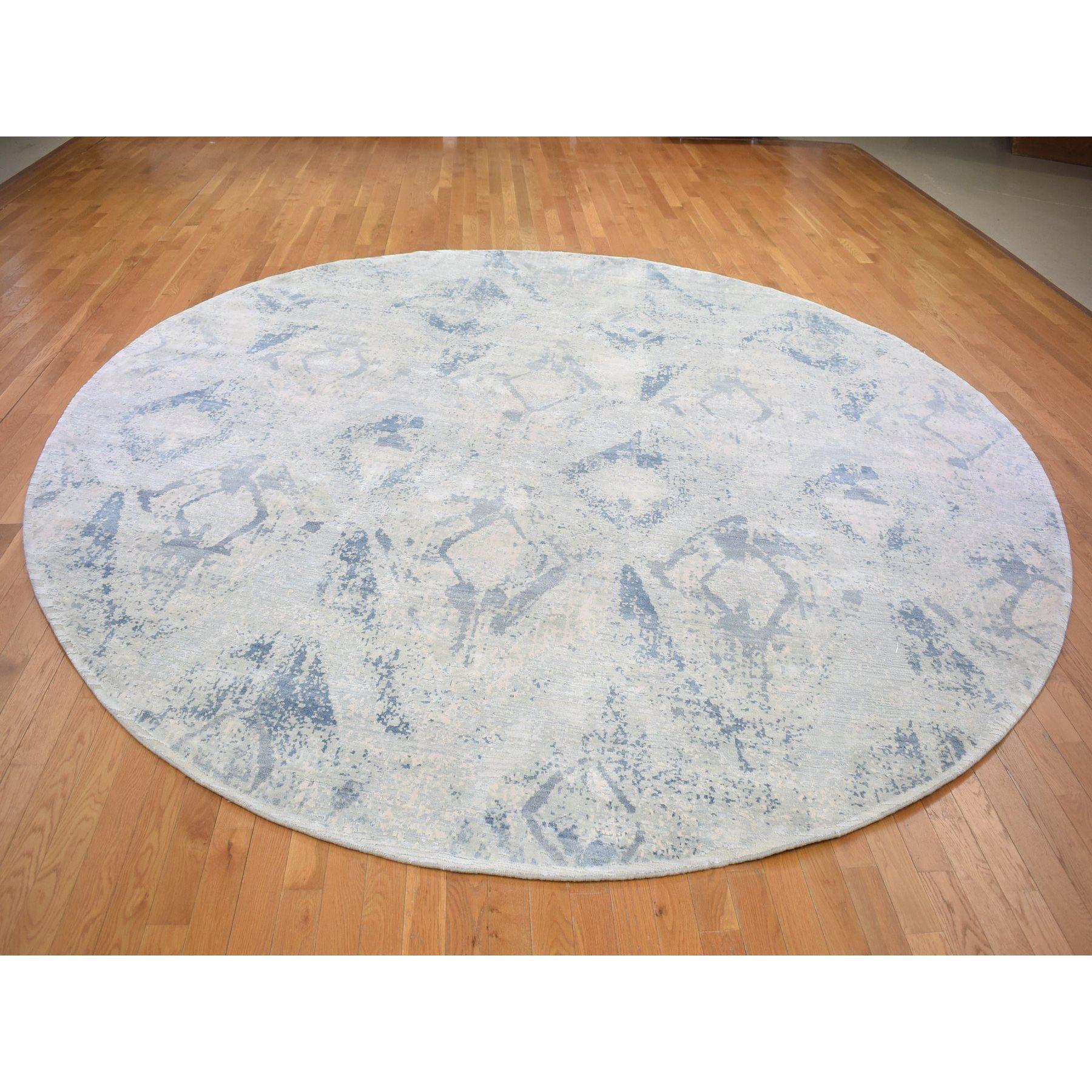 Moderne Tapis rond 12'x12' Ivory Large Elements with Pastels Silk with Textured Wool en vente