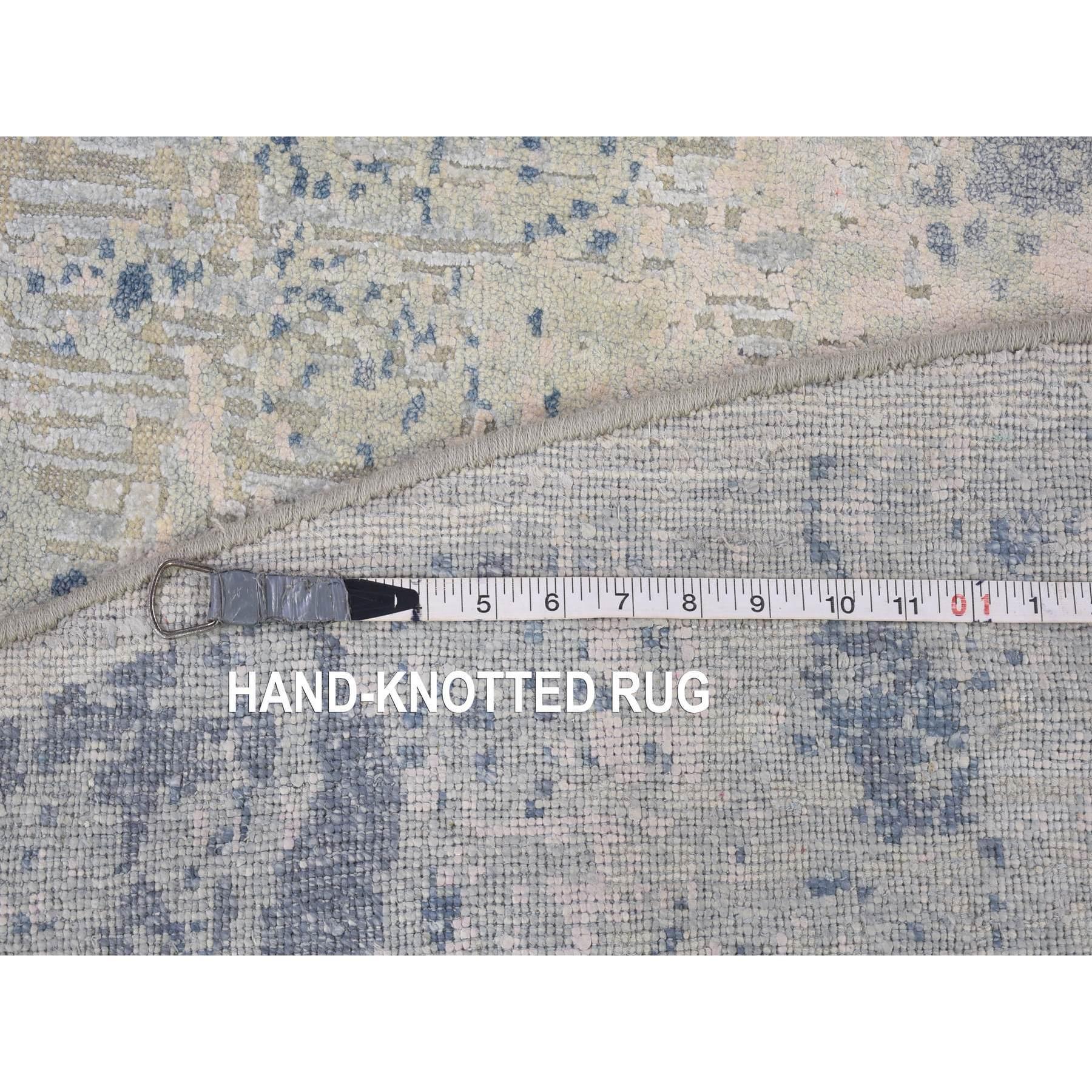 Tapis rond 12'x12' Ivory Large Elements with Pastels Silk with Textured Wool en vente 1