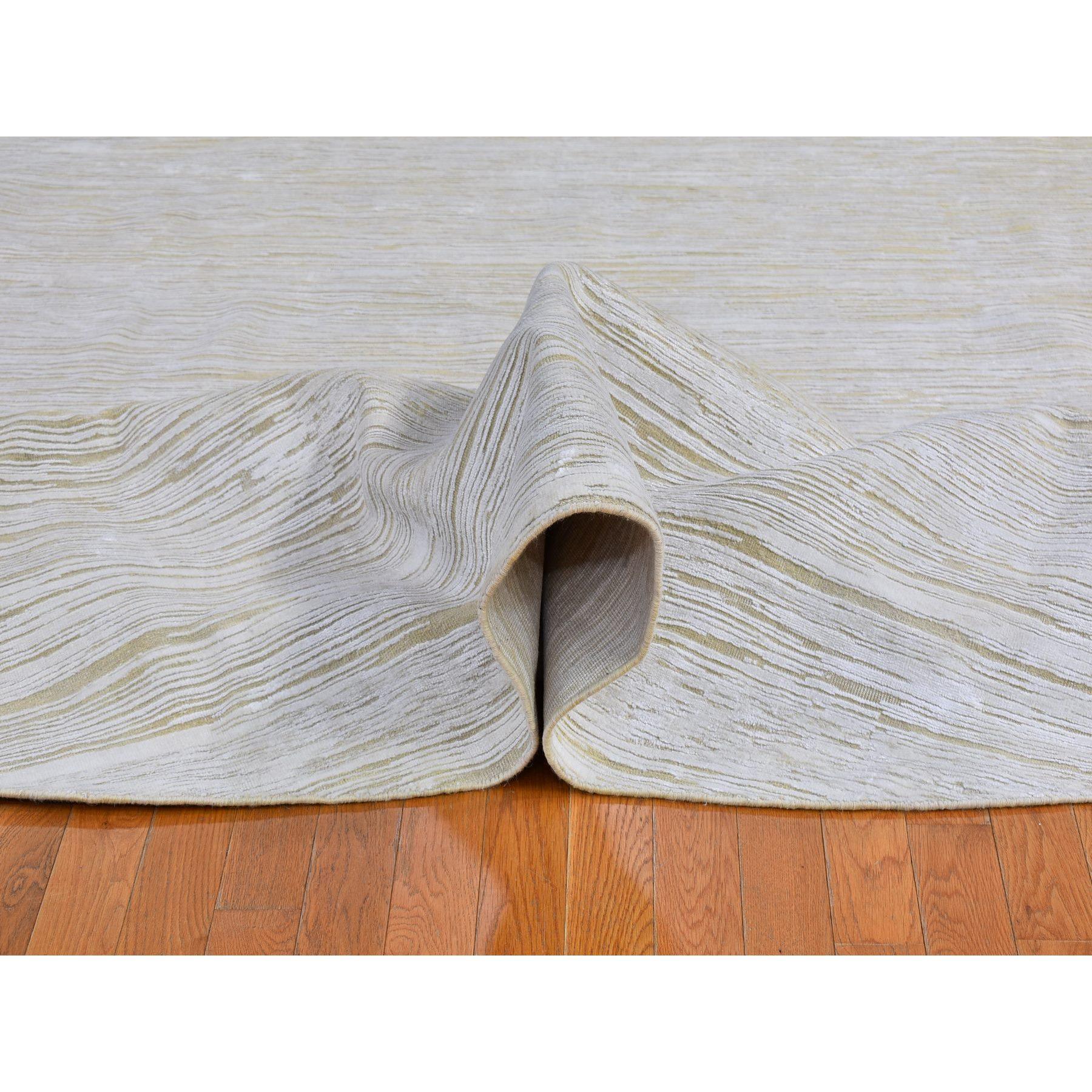 12'x12' Elfenbeinfarbener handgeknüpfter, runder orientalischer Teppich aus Seide mit Striae-Design und Wolle im Zustand „Neu“ im Angebot in Carlstadt, NJ