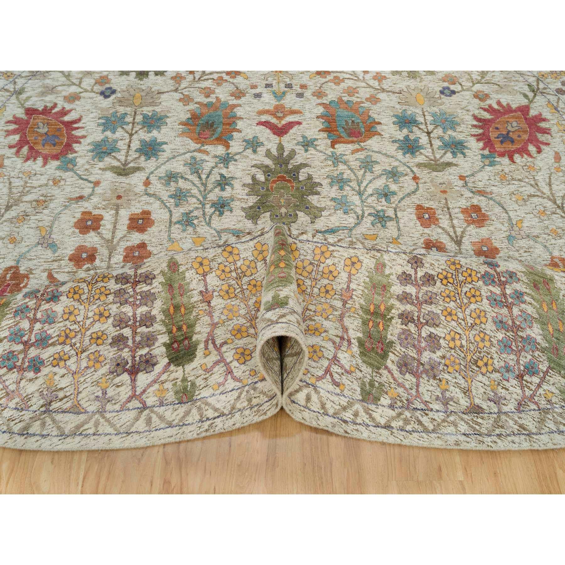 12'x12' Leinen Beige Wolle und Seide Directional Handgeknüpfter orientalischer runder Teppich im Zustand „Neu“ im Angebot in Carlstadt, NJ