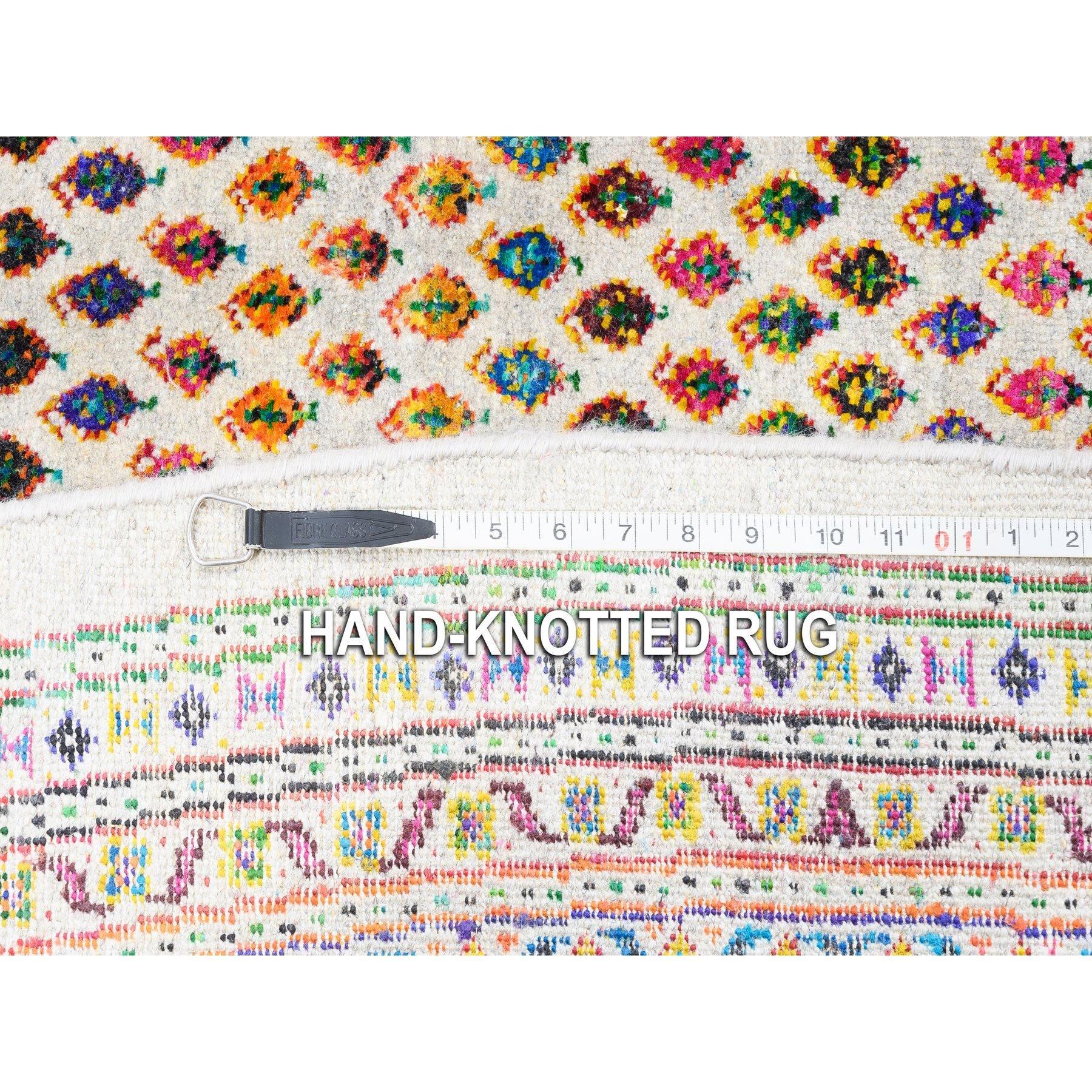 Tappeto rotondo 12'x12' in lana colorata e seta sari Sarouk Mir annodato a mano in vendita 4