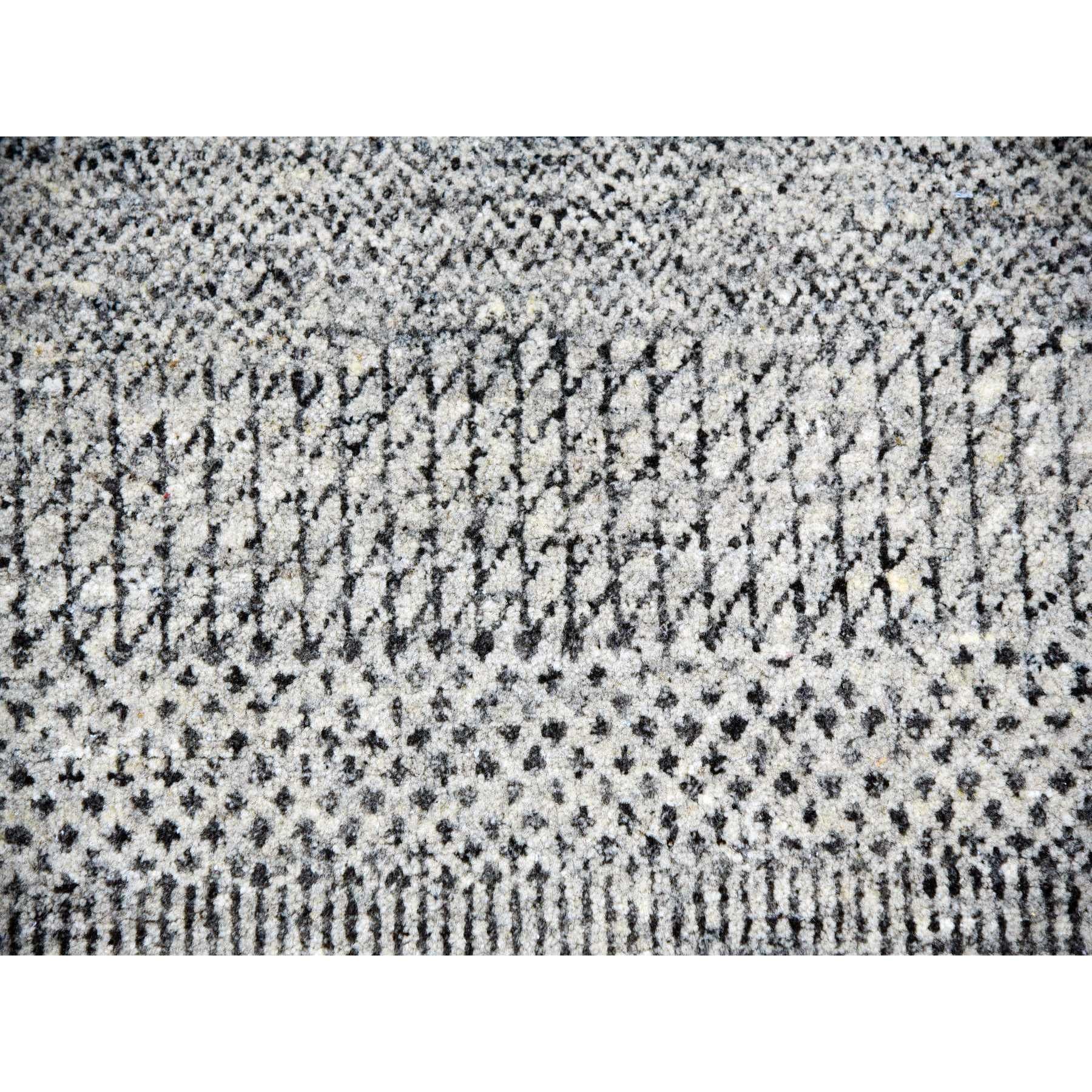 Lana 12'x12' Shower Gray Modern Undyed Wool Grass Design Hand Knotted Round Rugs (Tappeto rotondo annodato a mano) in vendita