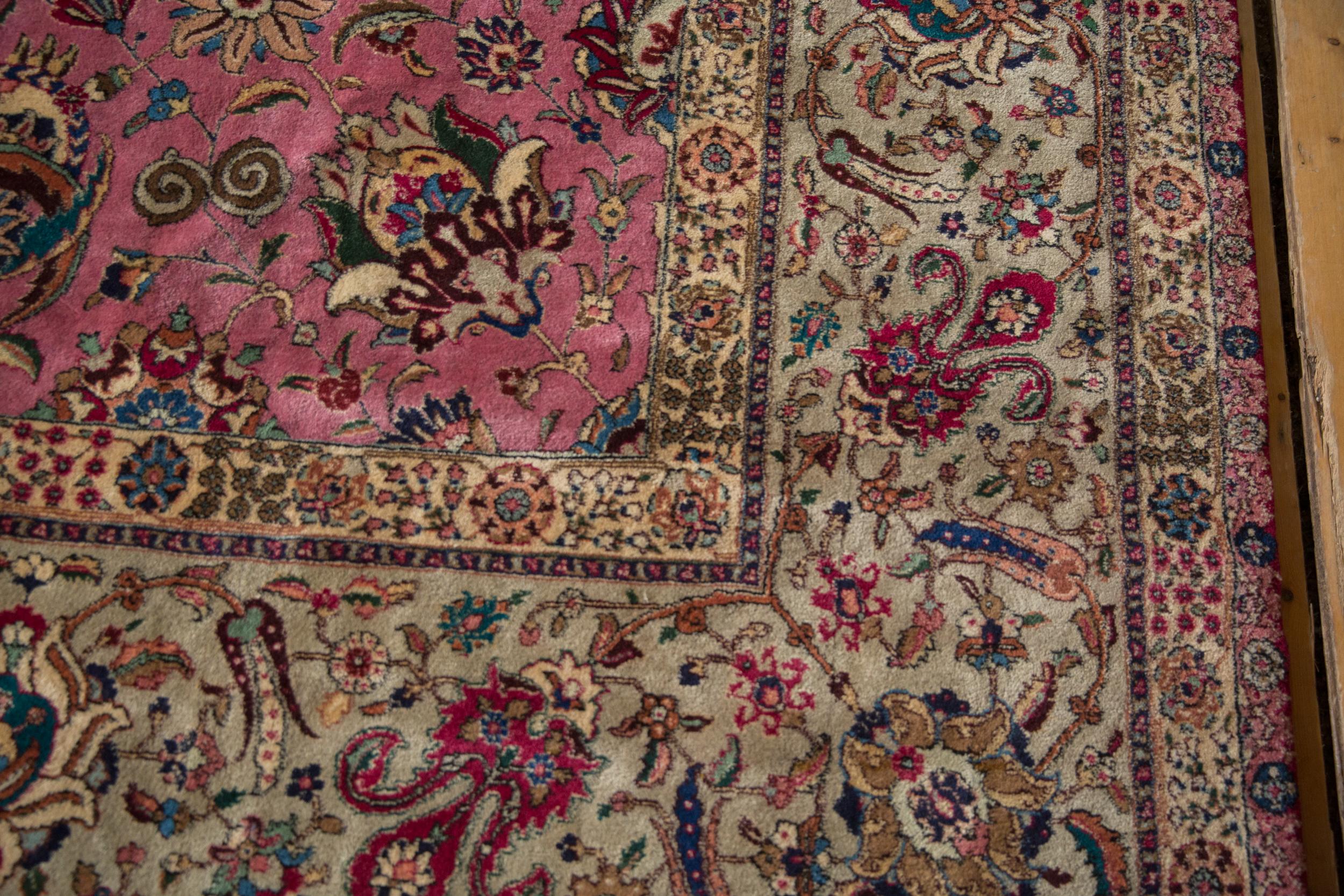 Milieu du XXe siècle Tapis carré vintage de Tabriz en vente