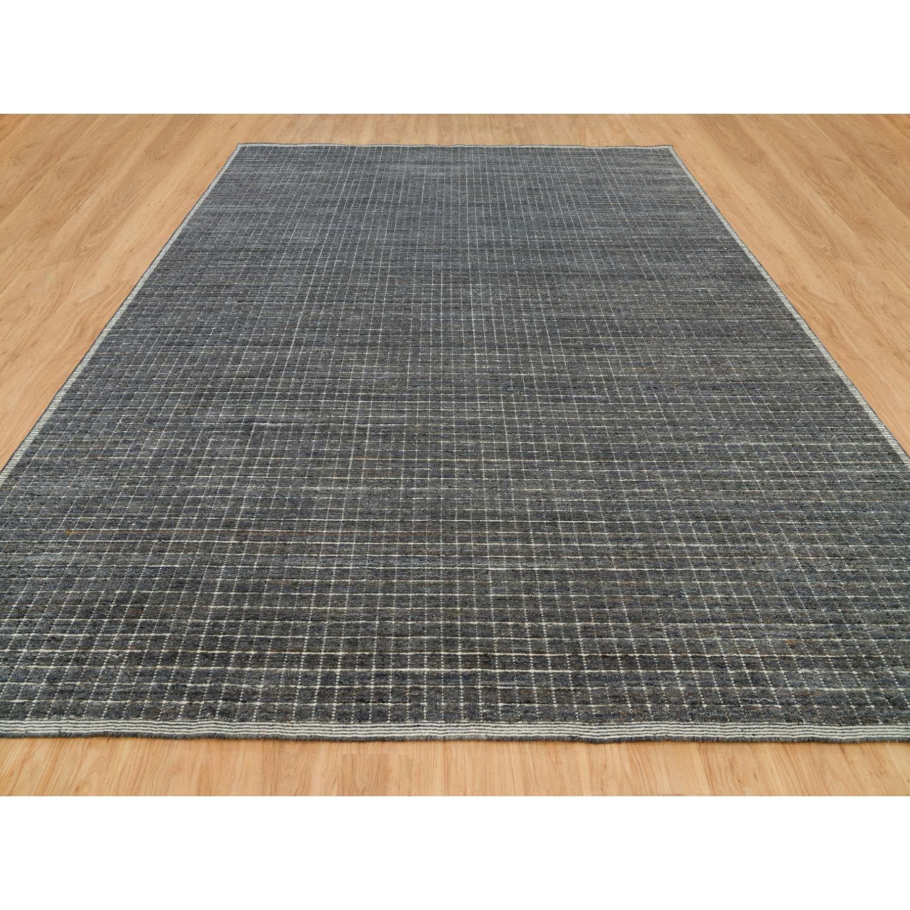 Plum Kitten Gray, Loomed Knotted, Modern Box Design and Plain Decor, Pure Wool, Oversized Oriental Rug
Primary materials: Wool
Latex: No Pile 
height: 0.25 Inches
Style: Transitional
Primary color: Grey
Pattern: Oriental