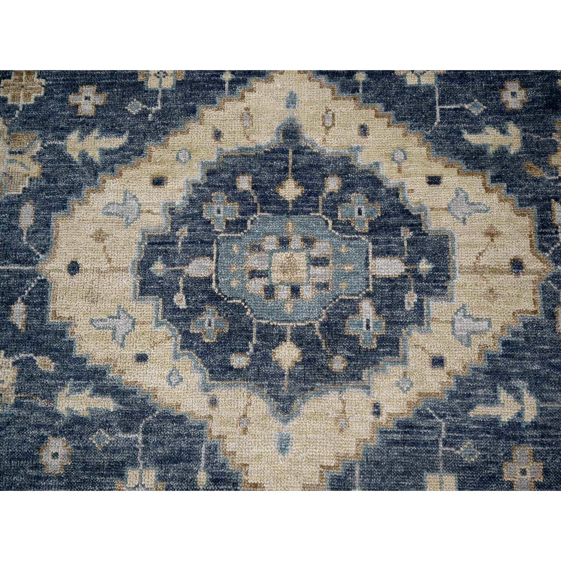 Alfombra oriental oversize de lana orgánica con diseño Bakshaish azul marino 12'x14'9 Lana en venta