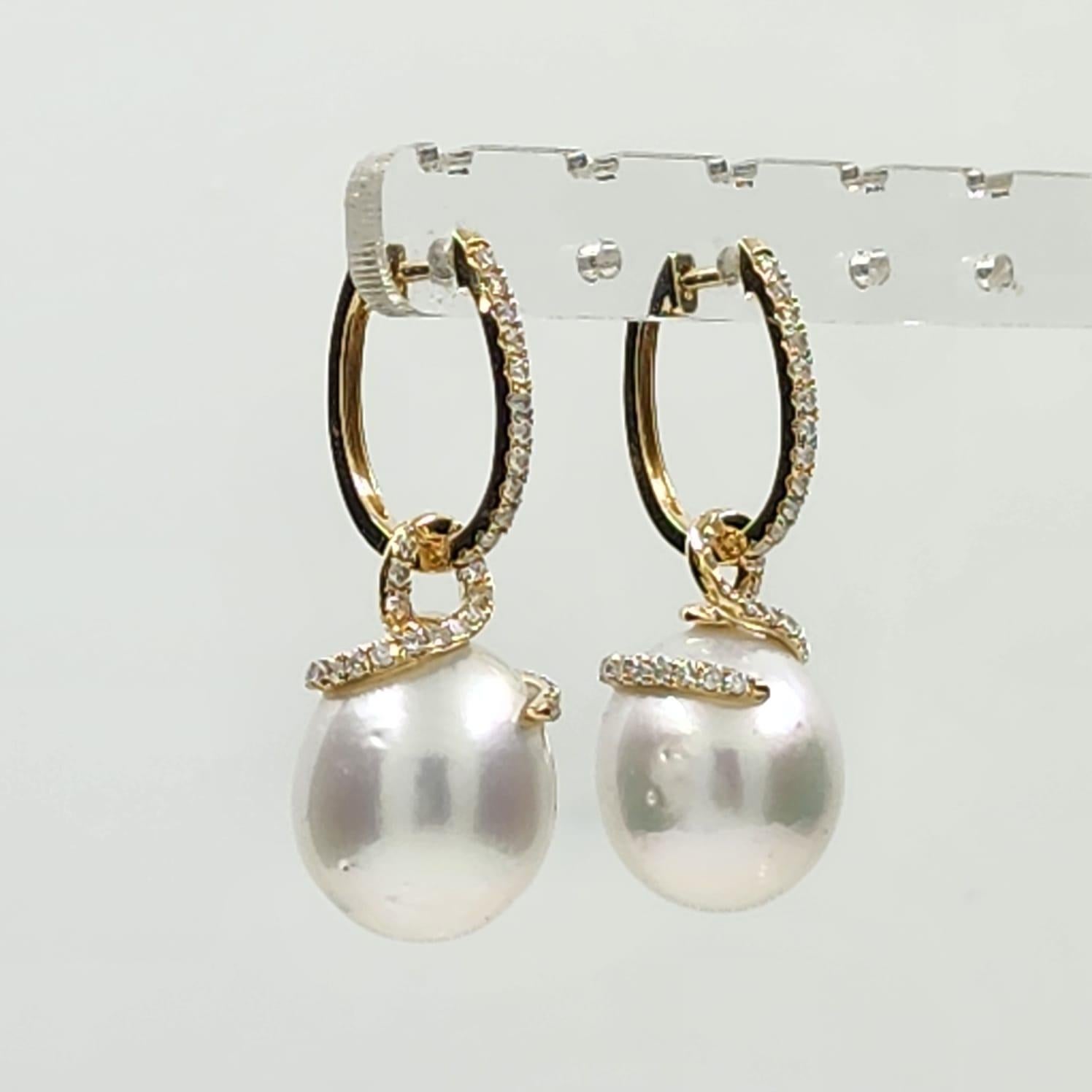 12x14mm Oval South Sea Pearl Diamond Dangle Earrings in 14 Karat Yellow Gold In New Condition For Sale In Hong Kong, HK