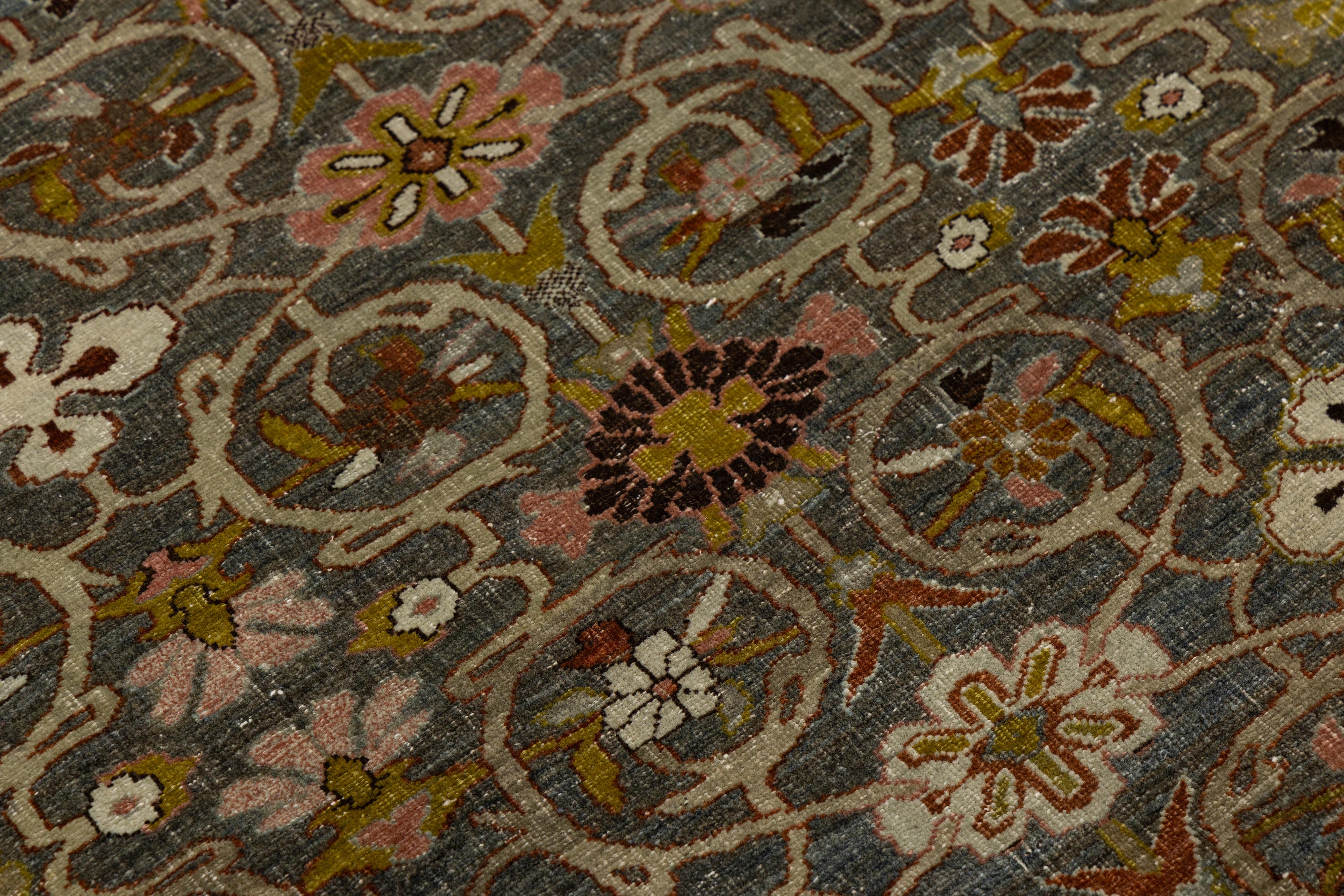 12x15 Antiker Bidjar Persischer Wollteppich Handgefertigt in erdigen Rottönen mit floralen Motiven im Angebot 3