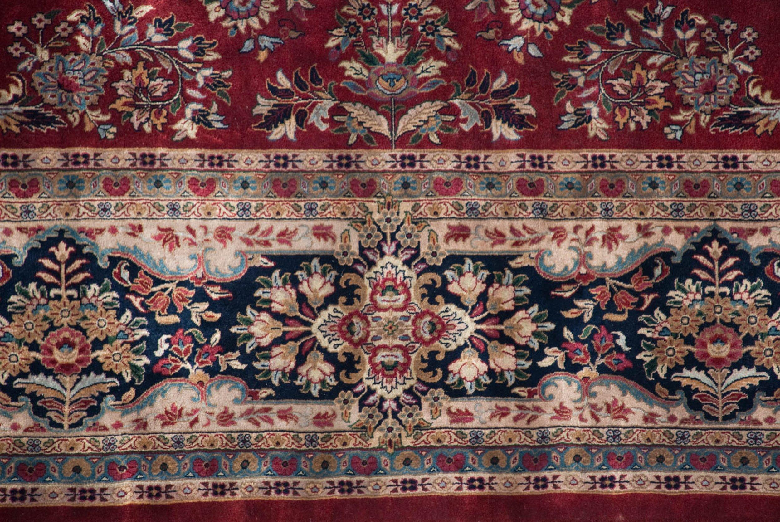 Indischer, amerikanischer Teppich im Sarouk-Design (Wolle) im Angebot