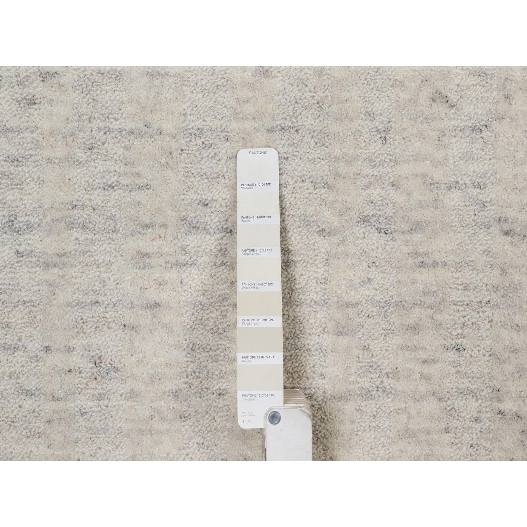 12'x15' Ivory Hand Loomed Vertical Stripes Design Undyed Natural Wool XL Rug (21. Jahrhundert und zeitgenössisch) im Angebot