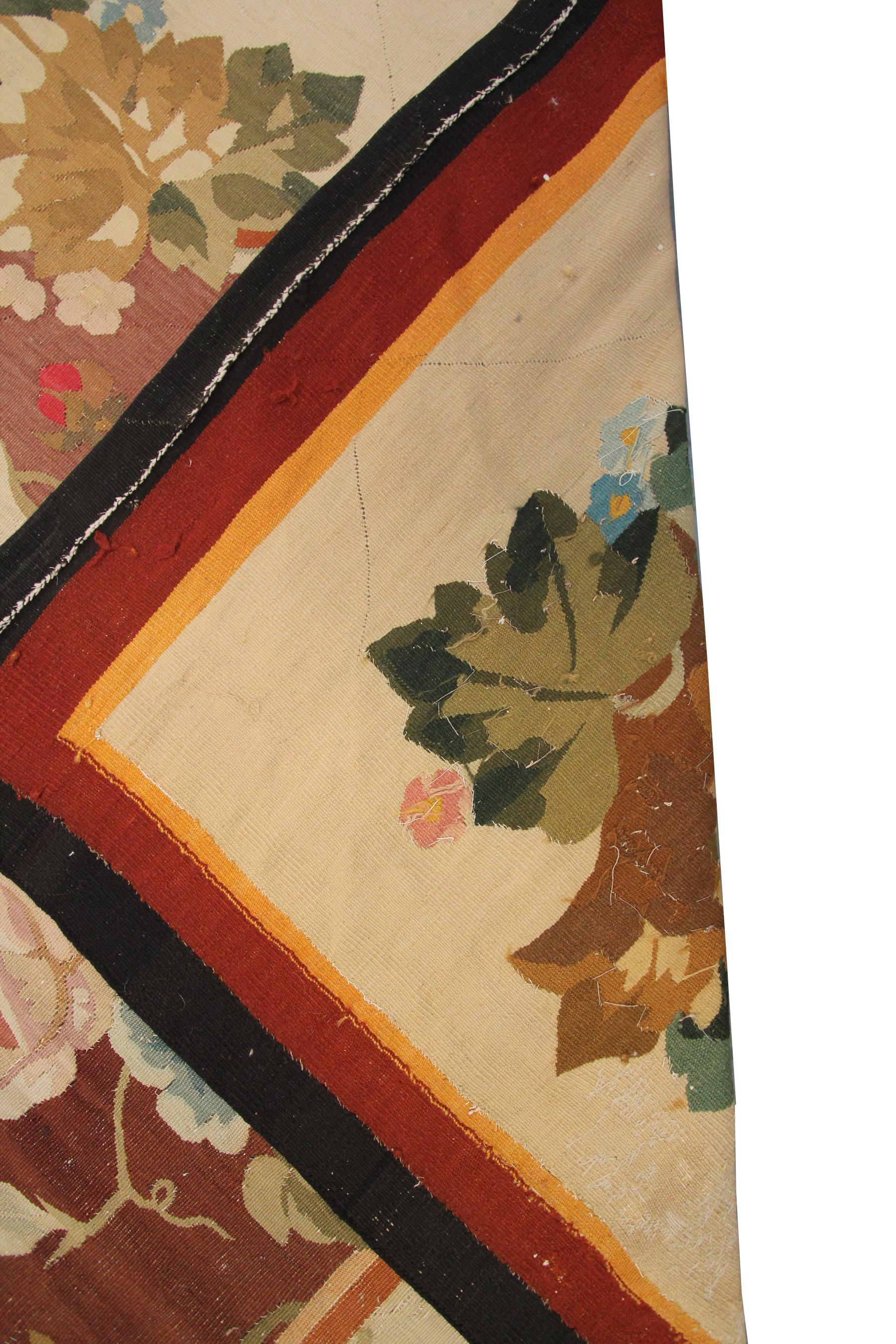 Grand tapis français ancien d'Aubusson tissé à la main Aubusson Napoléon III 1890 en vente 5