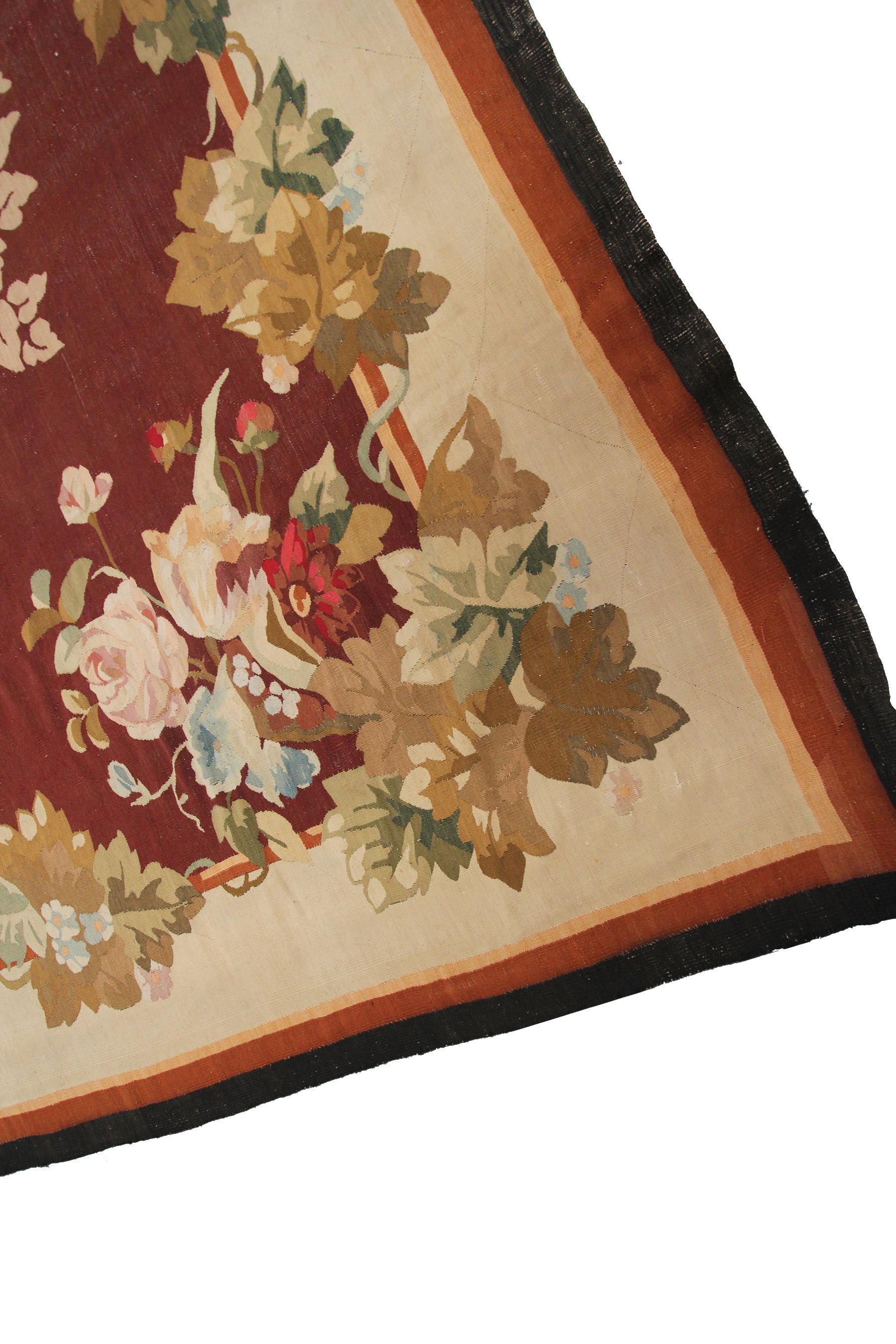 Large Antique French Aubusson Rug Handwoven Aubusson Napoleon III 1890 In Good Condition For Sale In New York, NY