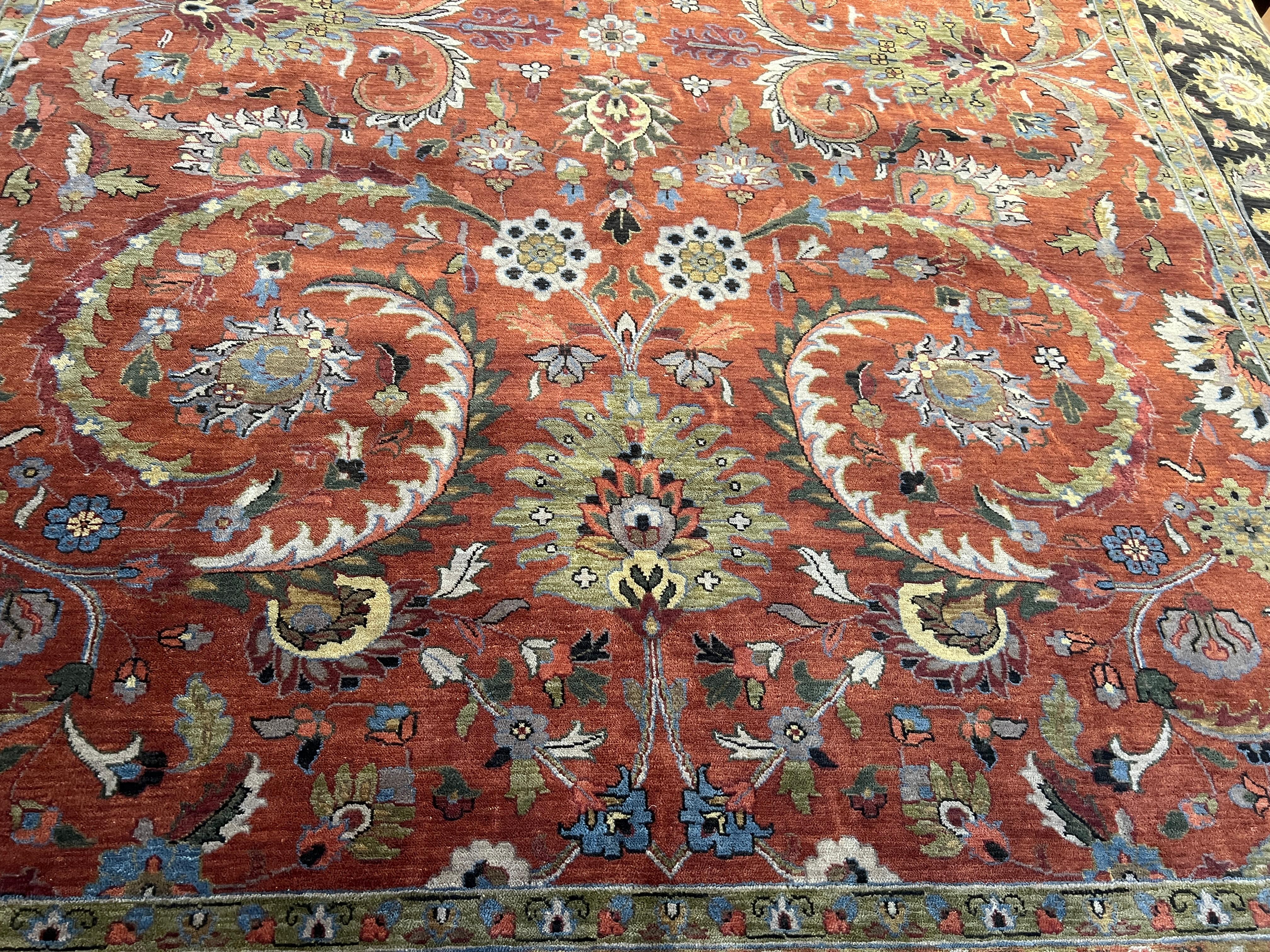 12'x15' Persischer Design Reds Floral Teppich im Zustand „Neu“ im Angebot in Los Angeles, CA