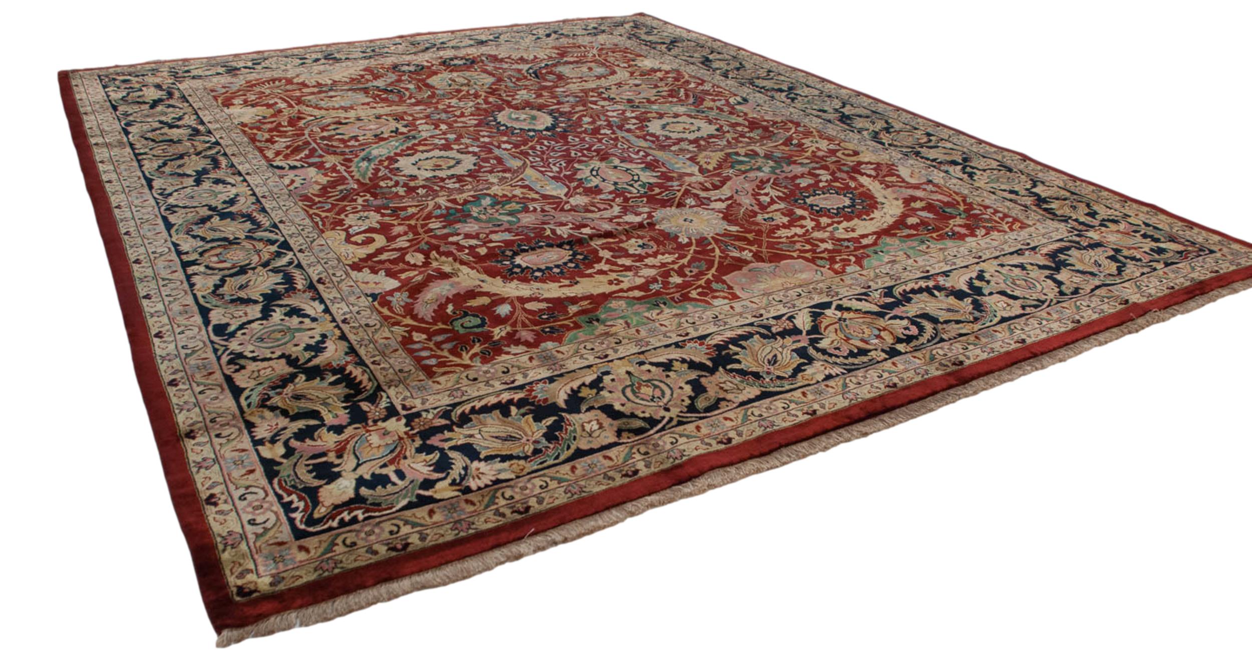 Vintage Indian Isfahan Design Carpet In Excellent Condition For Sale In Katonah, NY