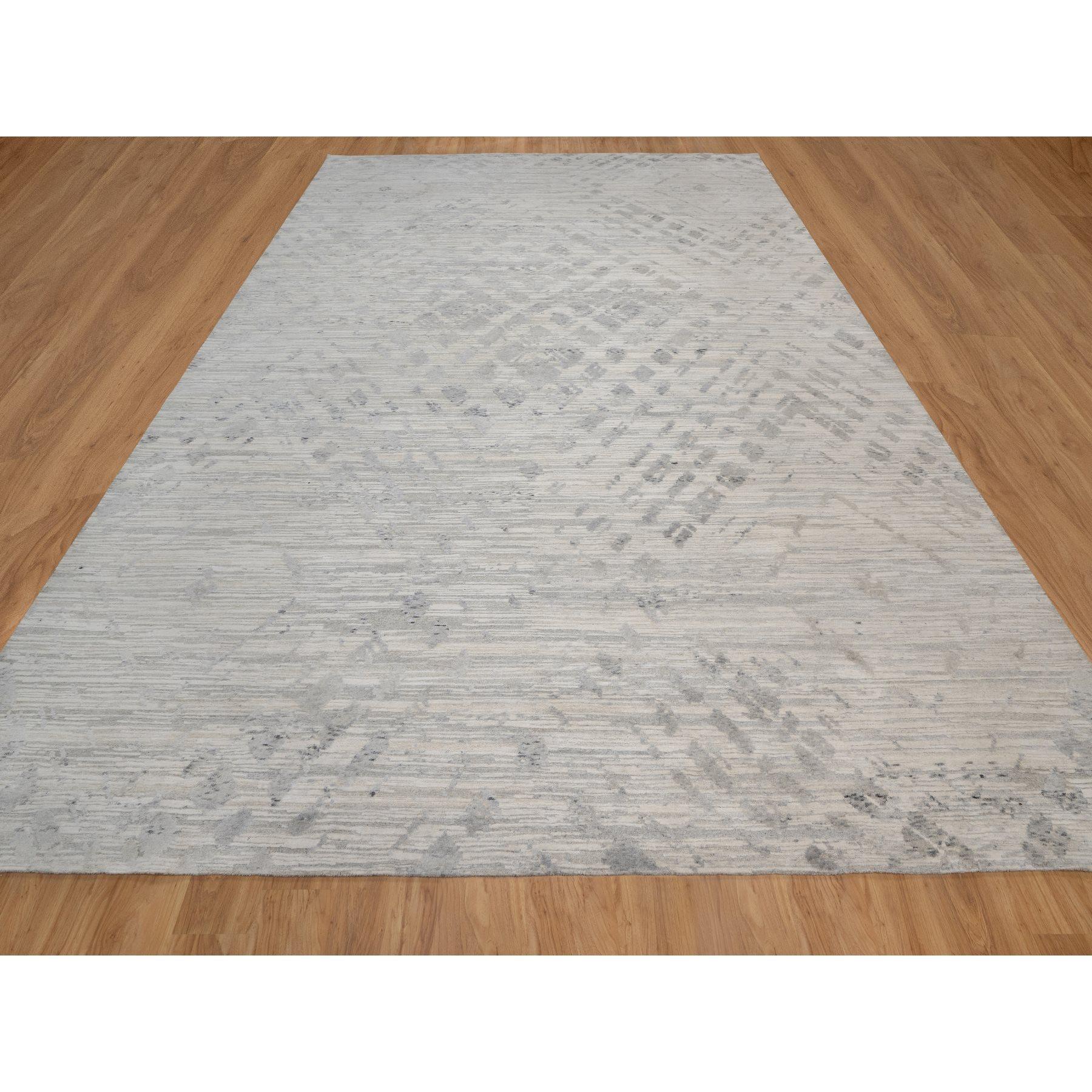 Winter White, Design moderno, annodato a mano, filato a mano in lana naturale non colorata, XL, oversize, Tappeto orientale
Materiali primari: Lana
Lattice: No Pile 
altezza: 0,25 pollici
Stile: Contemporaneo
Colore primario: Avorio
Colori