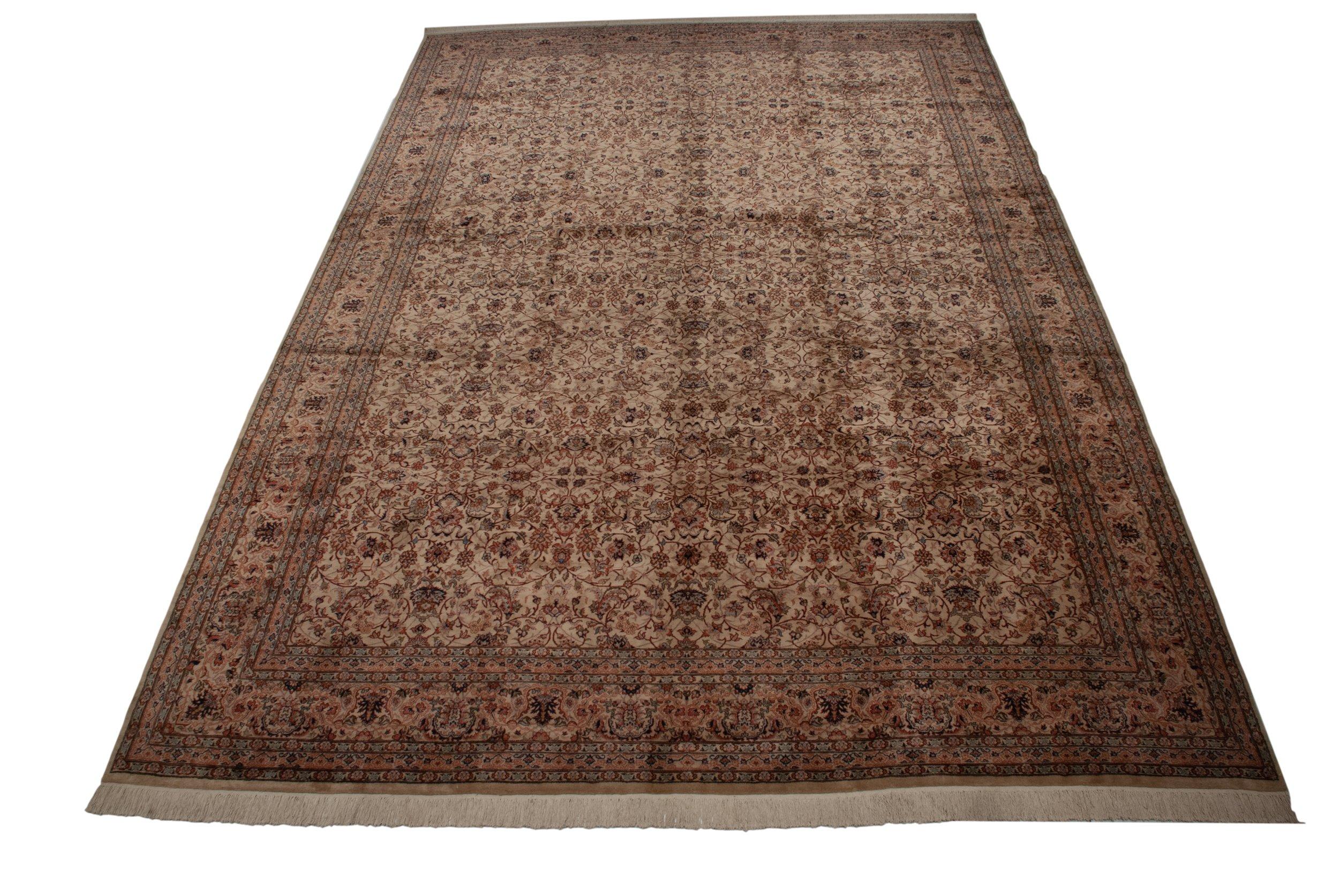 Vintage Pakistani Isfahan Design Carpet For Sale 2