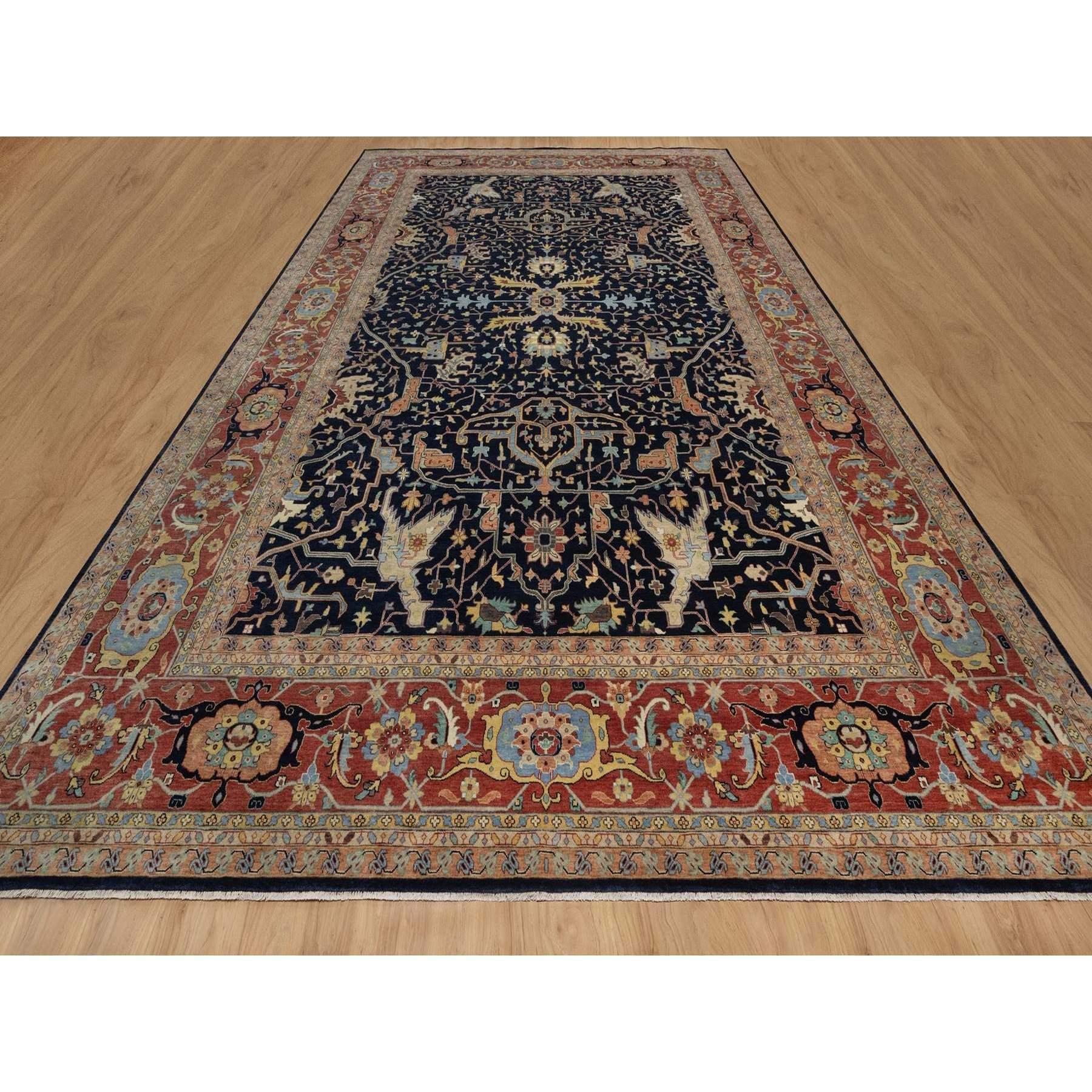 Blu notte, Annodato a mano, Filato a mano in lana della Nuova Zelanda, Pile morbido, Tinture vegetali, Ricreazione Heriz fine anticata, Design/One, Oversize, XL, Tappeto orientale
Materiali primari: Lana
Lattice: No Pile 
altezza: 0,25