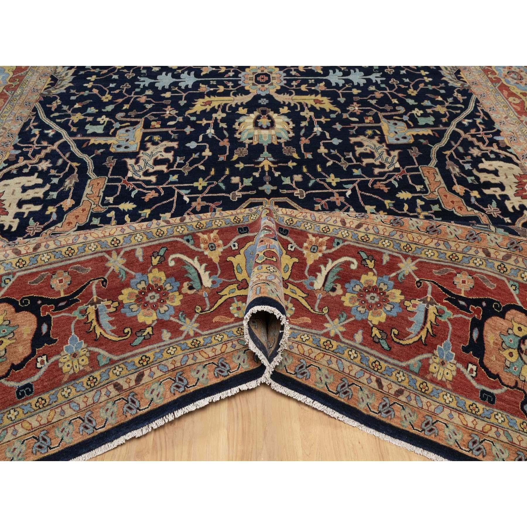 Annodato a mano Tappeto blu notte 12'x18' annodato a mano in lana anticata Fine Heriz Re-Creation XL in vendita