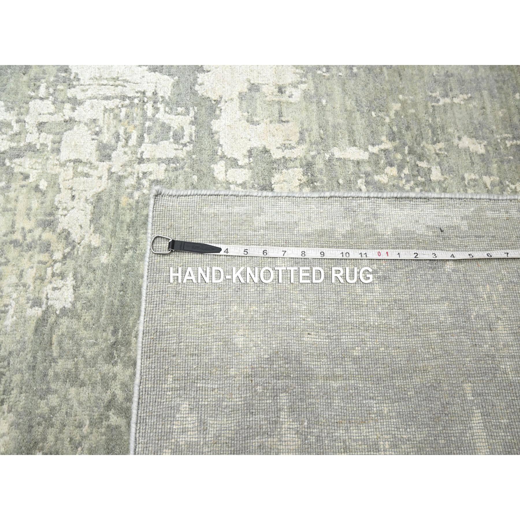 Tappeto XL in lana e seta annodato a mano 12'x18' grigio pastello con design astratto moderno in vendita 3