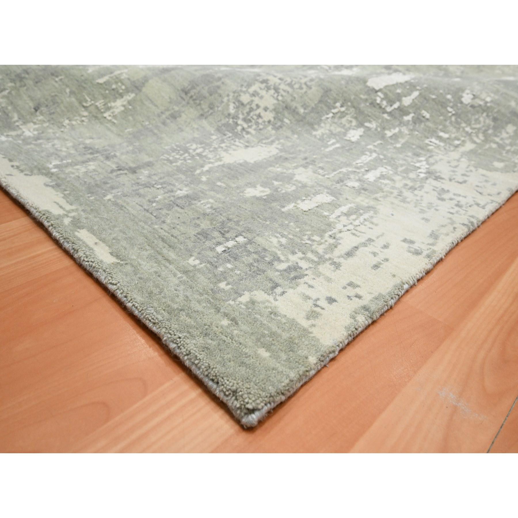 Tappeto XL in lana e seta annodato a mano 12'x18' grigio pastello con design astratto moderno In condizioni Nuovo in vendita a Carlstadt, NJ