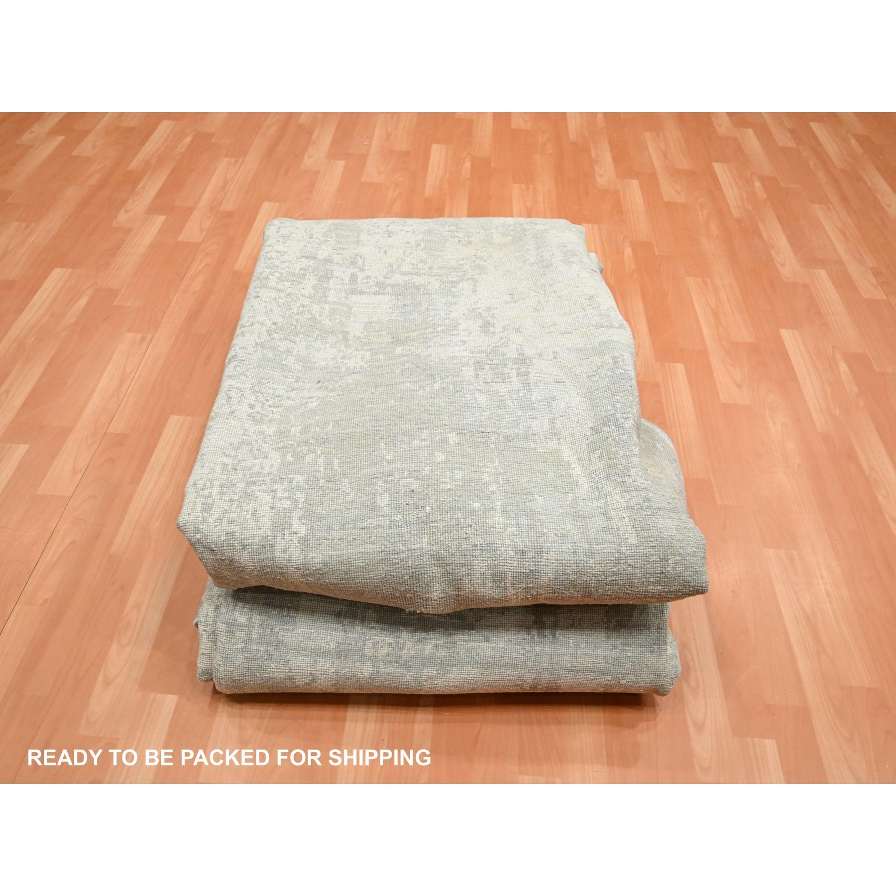 Tappeto XL in lana e seta annodato a mano 12'x18' grigio pastello con design astratto moderno in vendita 1