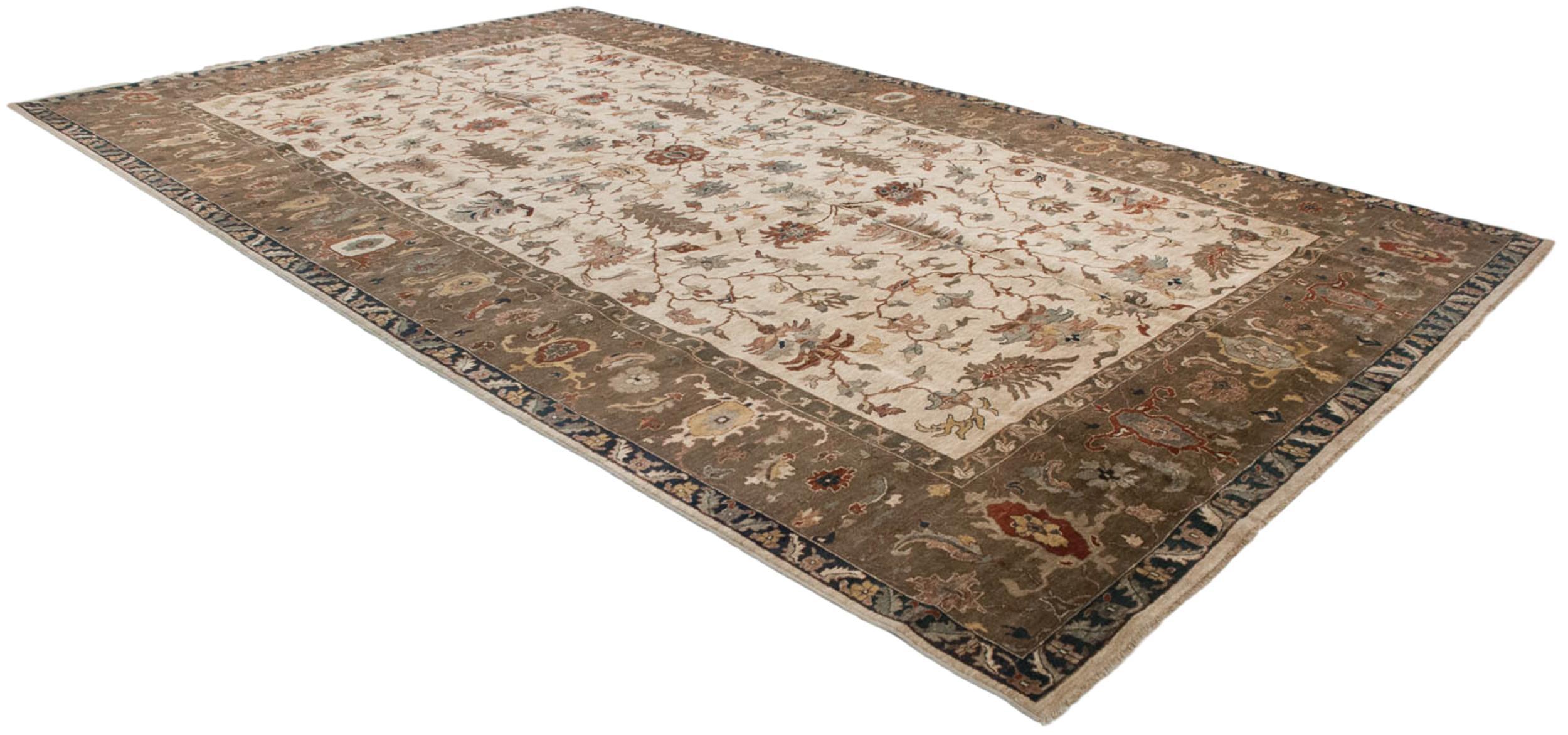 Hand-Knotted New Indian Serapi Design Carpet For Sale