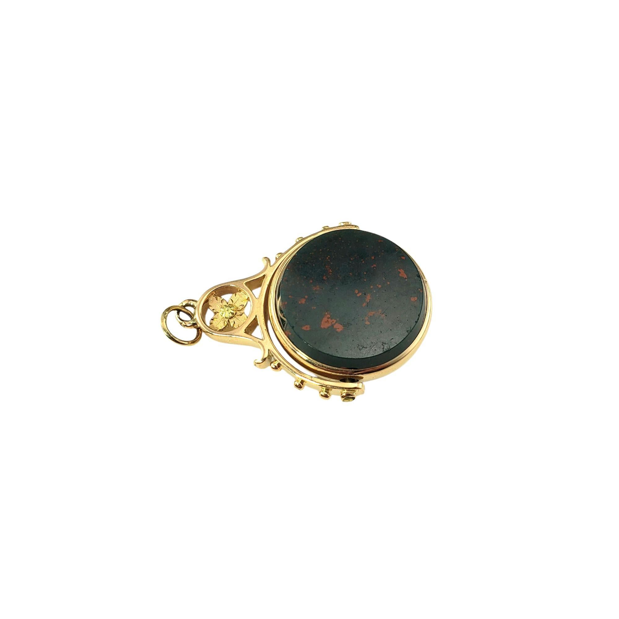 Taille ronde Pendentif réversible en or jaune 13 - 14 carats, pierre de sang et cornaline n° 21604 en vente