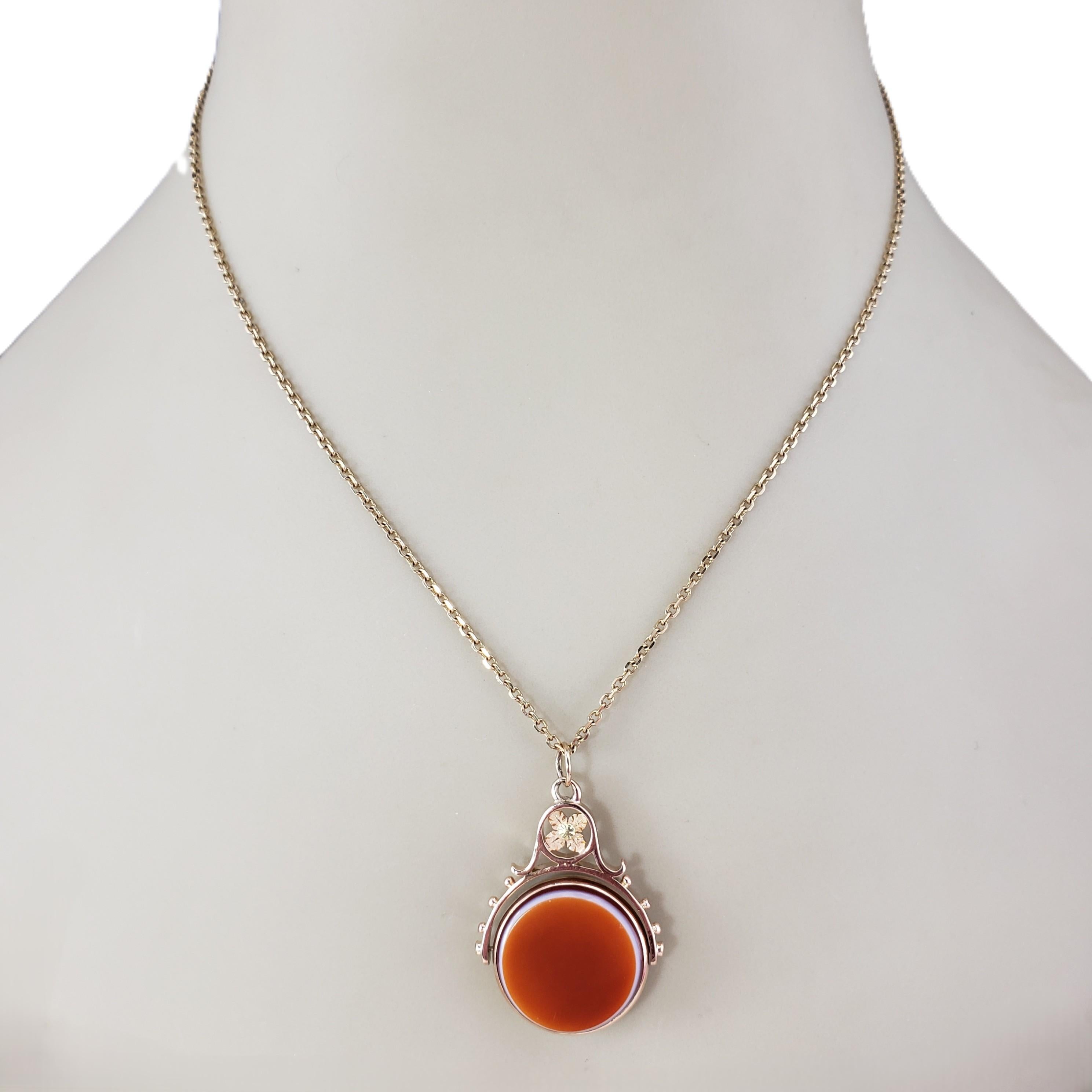 Pendentif réversible en or jaune 13 - 14 carats, pierre de sang et cornaline n° 21604 Pour femmes en vente