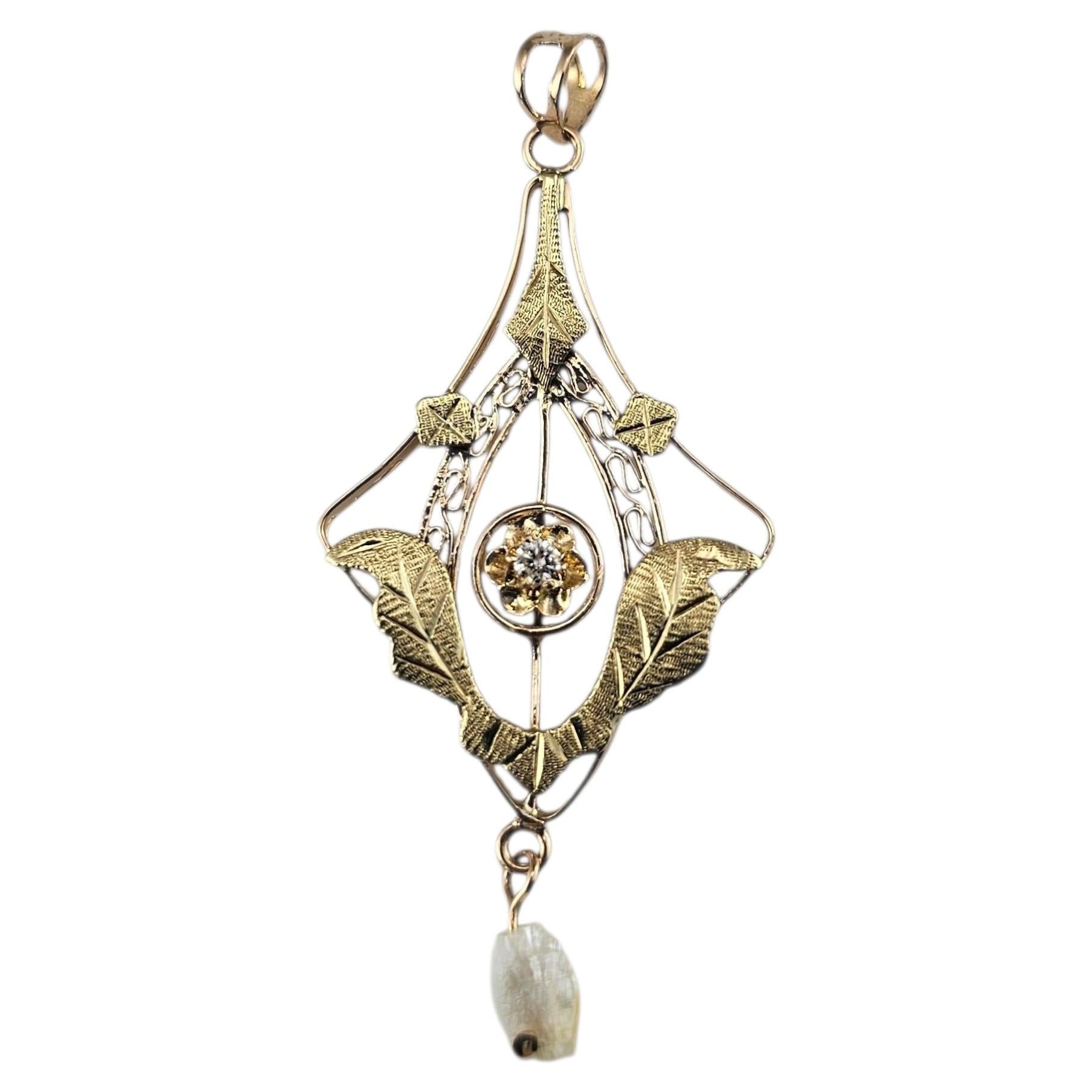 13 - Colgante de oro amarillo de 14 quilates estilo Art Nouveau de perlas y diamantes #24380