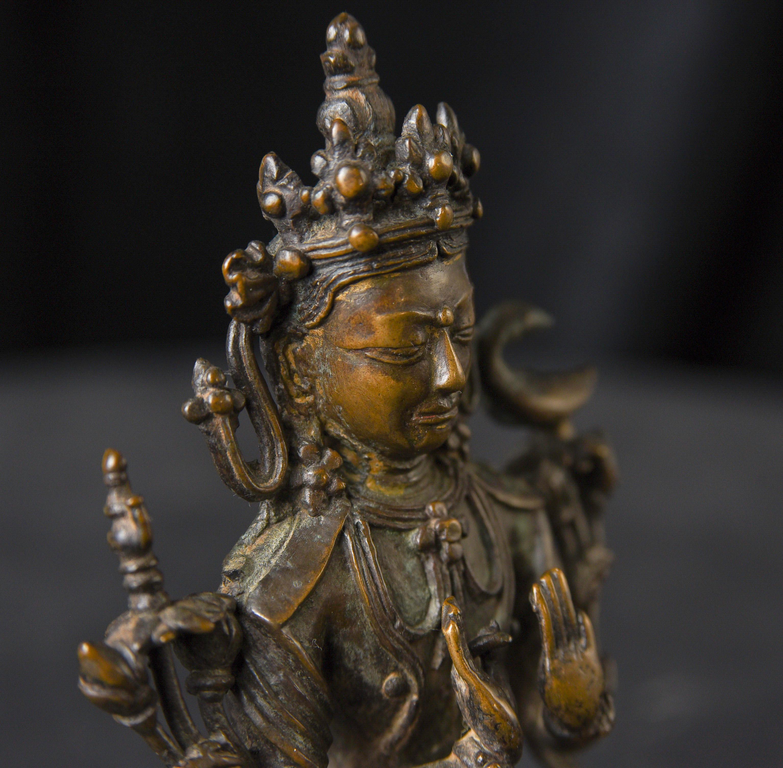Tibetischer Buddha/Bodhisattva aus Bronze des 13./14. Jahrhunderts im Angebot 5