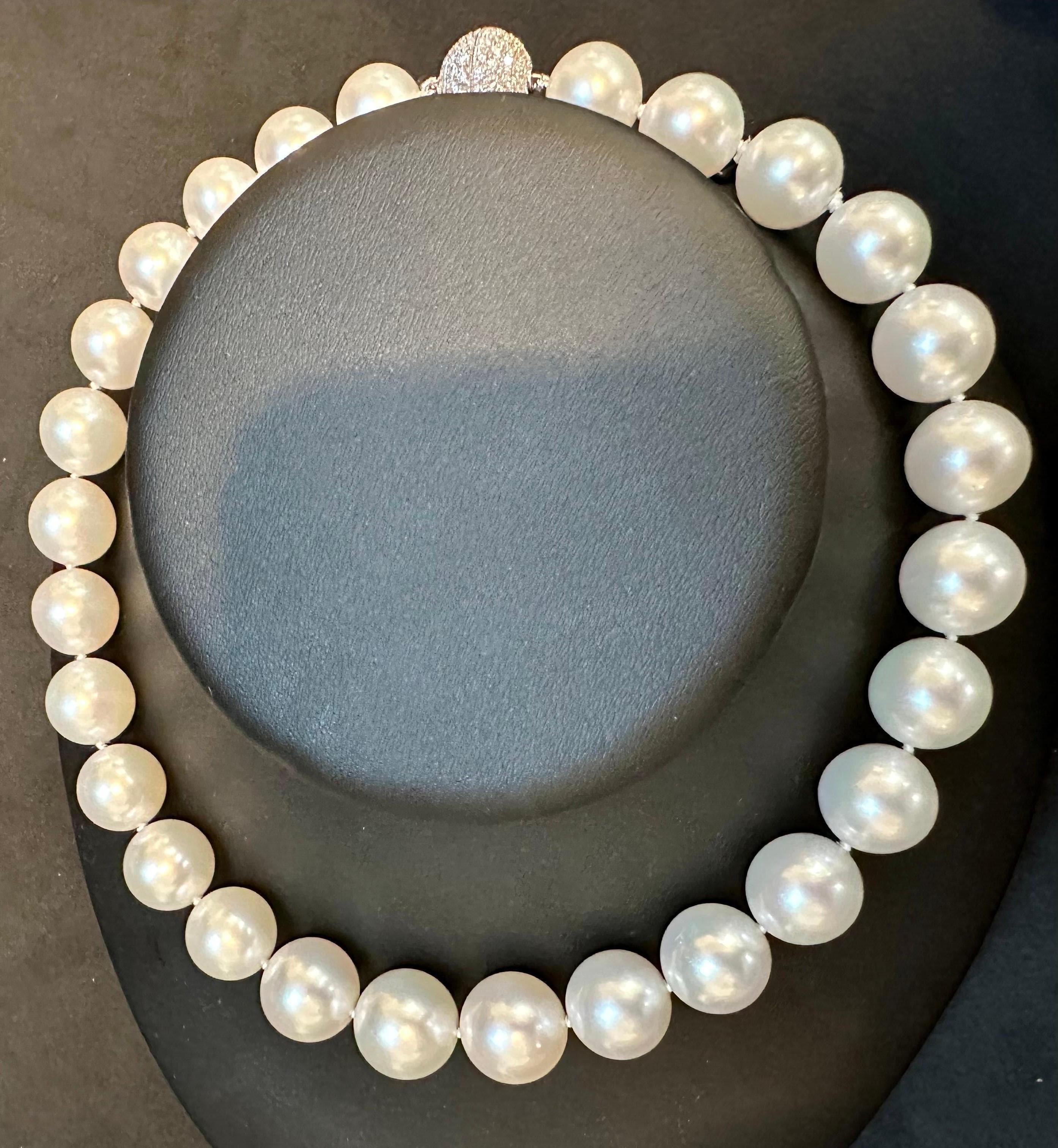 13-16 mm White South Sea Round Pearl Necklace - AAA Quality, 27 P, Diamond Ball For Sale 5