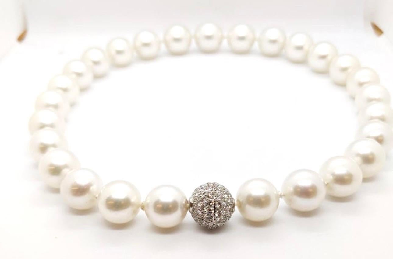 13-16 mm White South Sea Round Pearl Necklace - AAA Quality, 27 P, Diamond Ball For Sale 9
