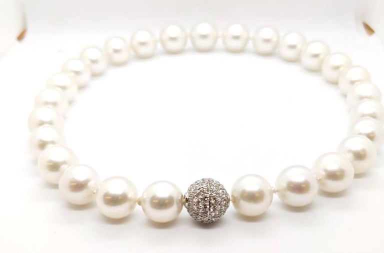 Collana di perle dei mari del sud da 15 a 12 mm AAA Colore bianco fine Grande qualità lucentezza su Italia | perle mari del sud, girocollo con perla ming Collana di perle dei mari del sud da 15 a 12 mm AAA Colore bianco fine Grande qualità lucentezza su Italia | perle mari del sud, girocollo con perla ming