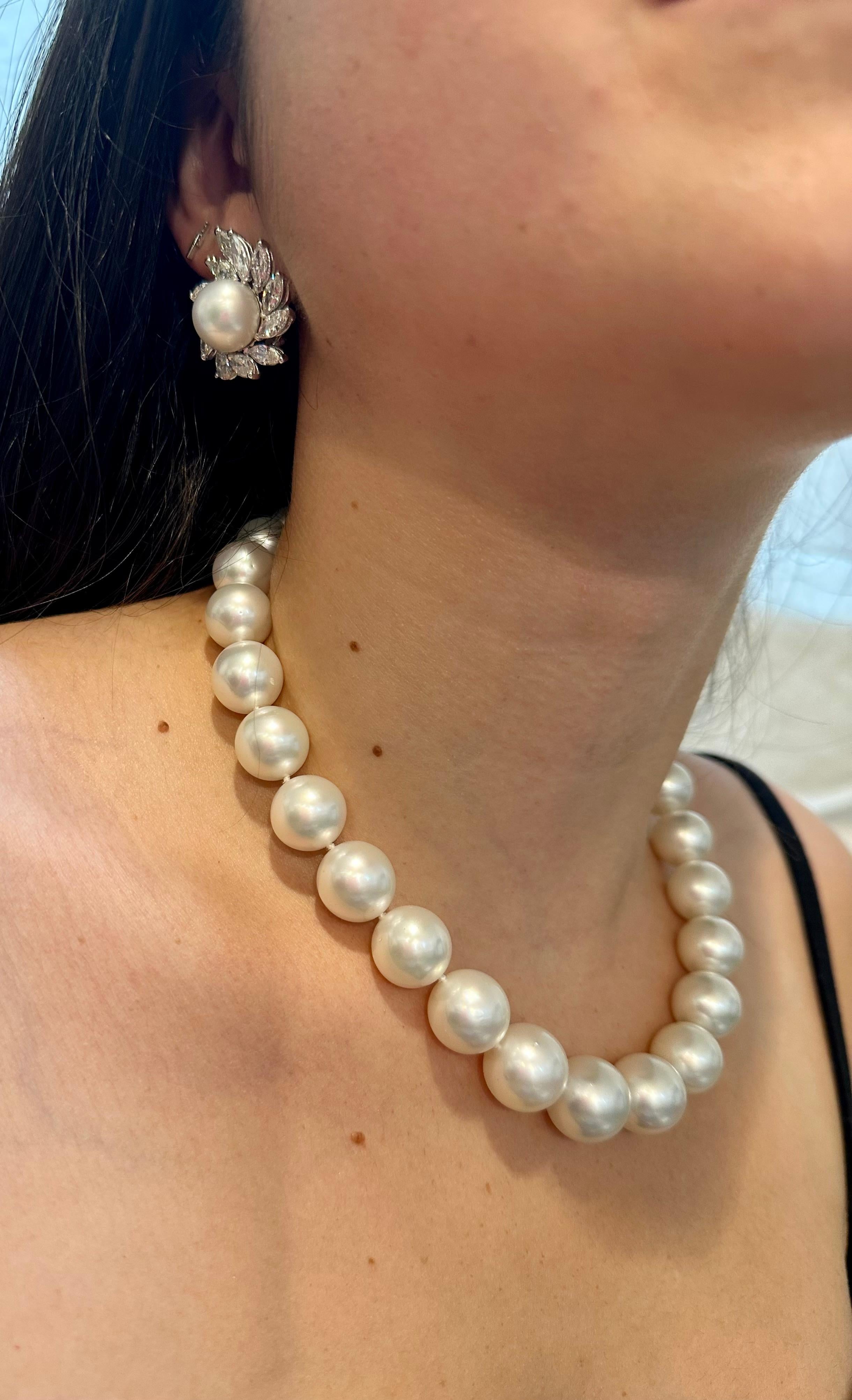 13-16 mm White South Sea Round Pearl Necklace - AAA Quality, 27 P, Diamond Ball For Sale 12