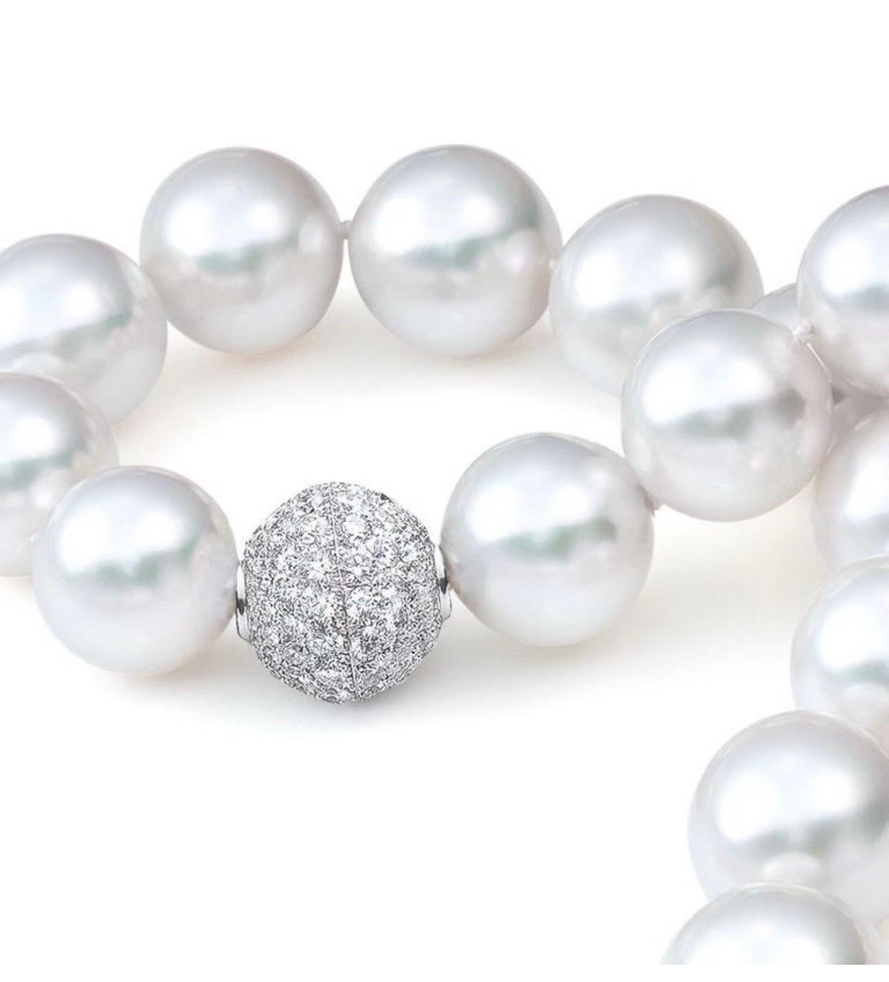 Round Cut 13-16 mm White South Sea Round Pearl Necklace - AAA Quality, 27 P, Diamond Ball For Sale