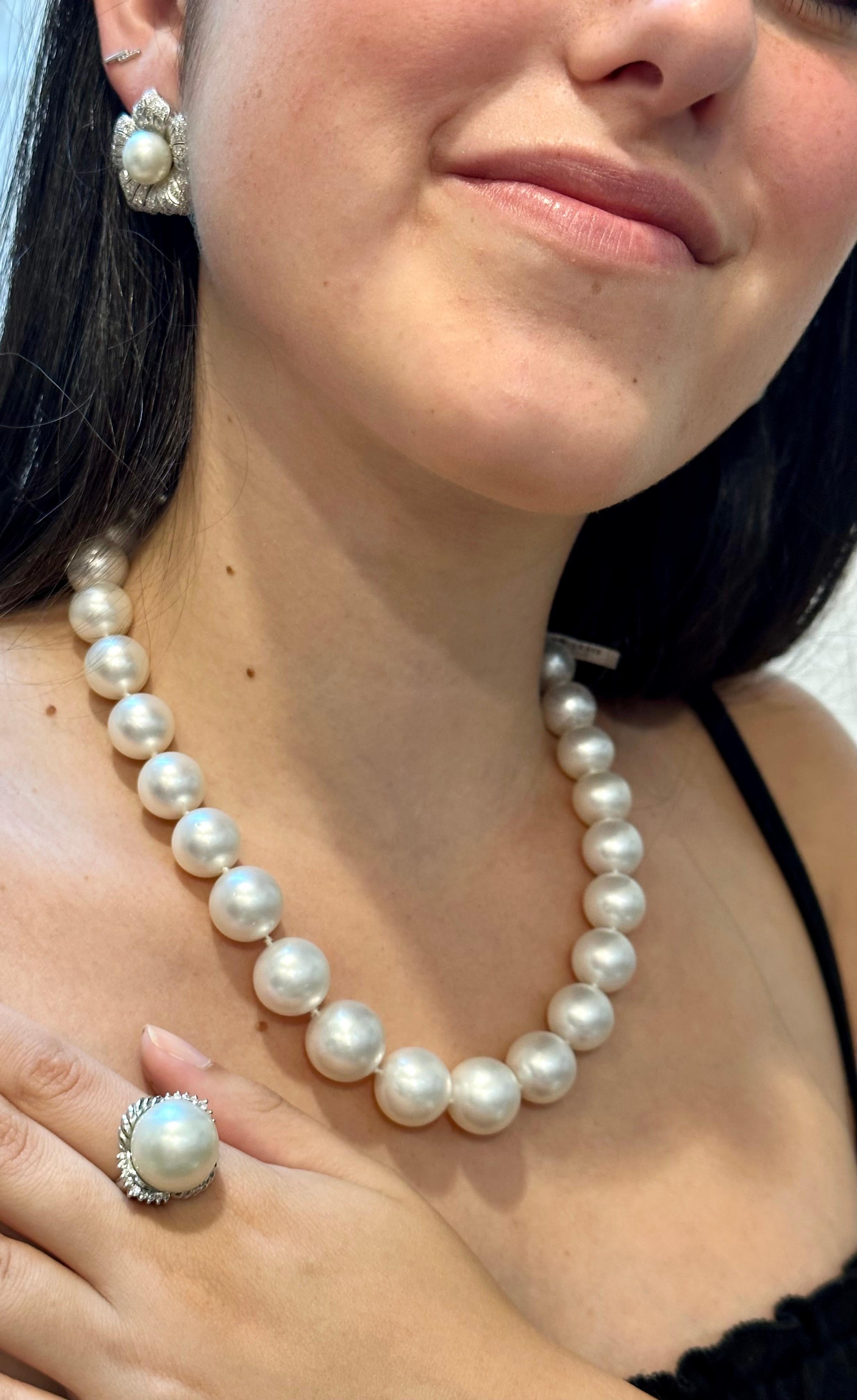 13-16.5mm White South Sea Round Pearl Necklace - AAA Quality, 29 Pieces +Diamond For Sale 4