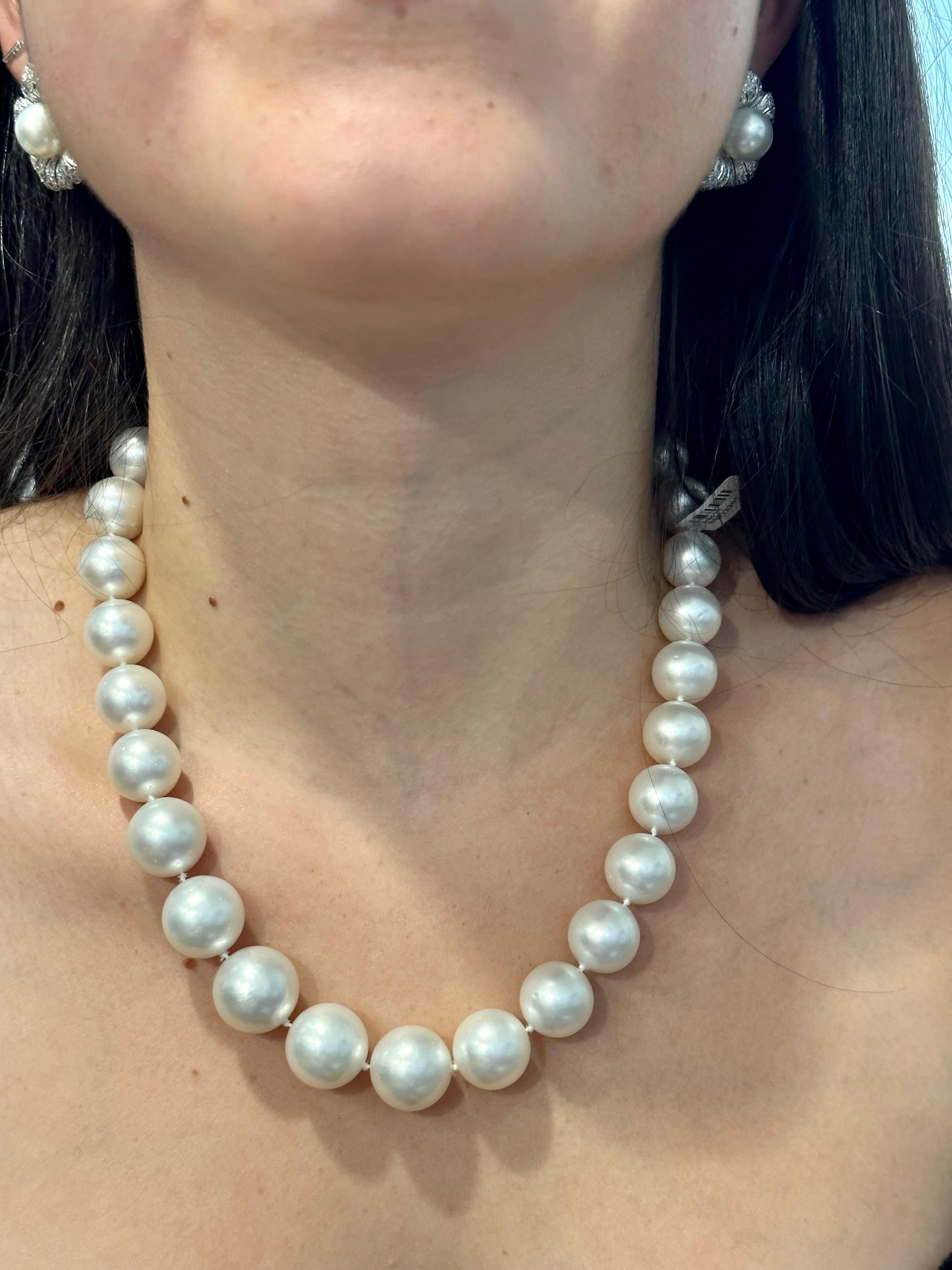 13-16.5mm White South Sea Round Pearl Necklace - AAA Quality, 29 Pieces +Diamond For Sale 6
