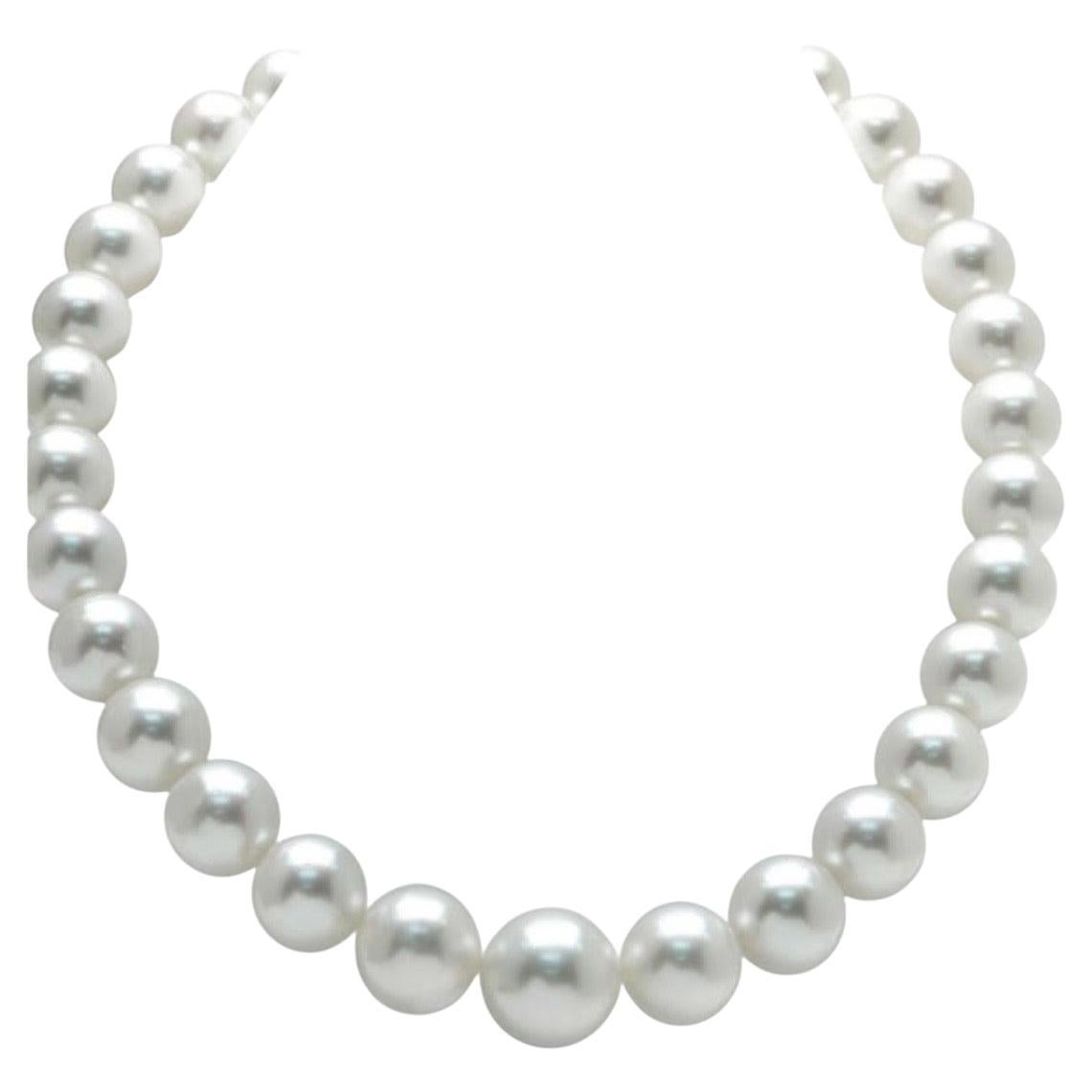 13-16.5mm White South Sea Round Pearl Necklace - AAA Quality, 29 Pieces +Diamond For Sale