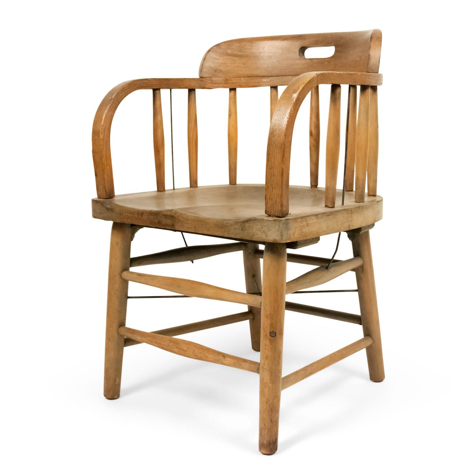 XIXe siècle 13 Fauteuils en chêne de style capitaine américain en vente