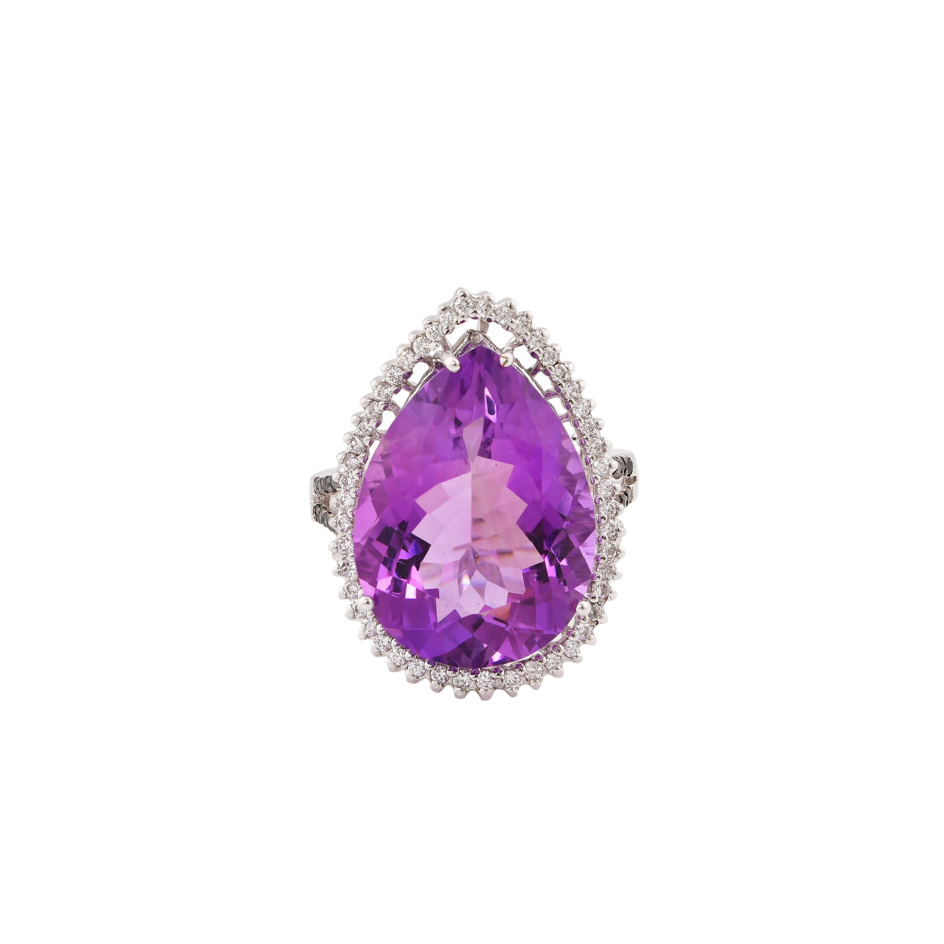 13 Karat Amethyst und Diamant-Ring aus 14 Karat Weißgold (Tropfenschliff) im Angebot