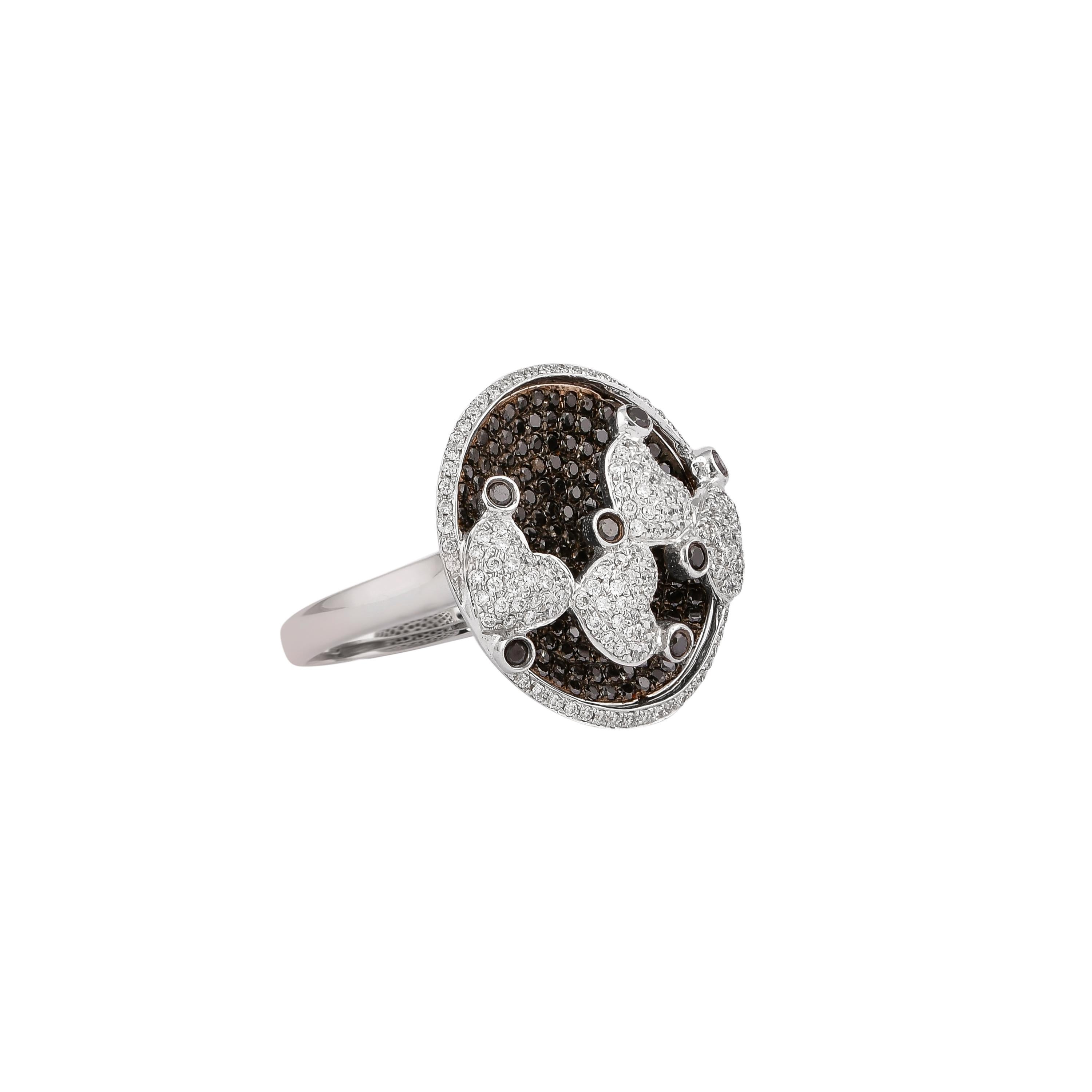 Sunita Nahata Black & White Diamond 1.35ct. Fancy Ring in 14Karat White Gold. In New Condition For Sale In Hong Kong, HK