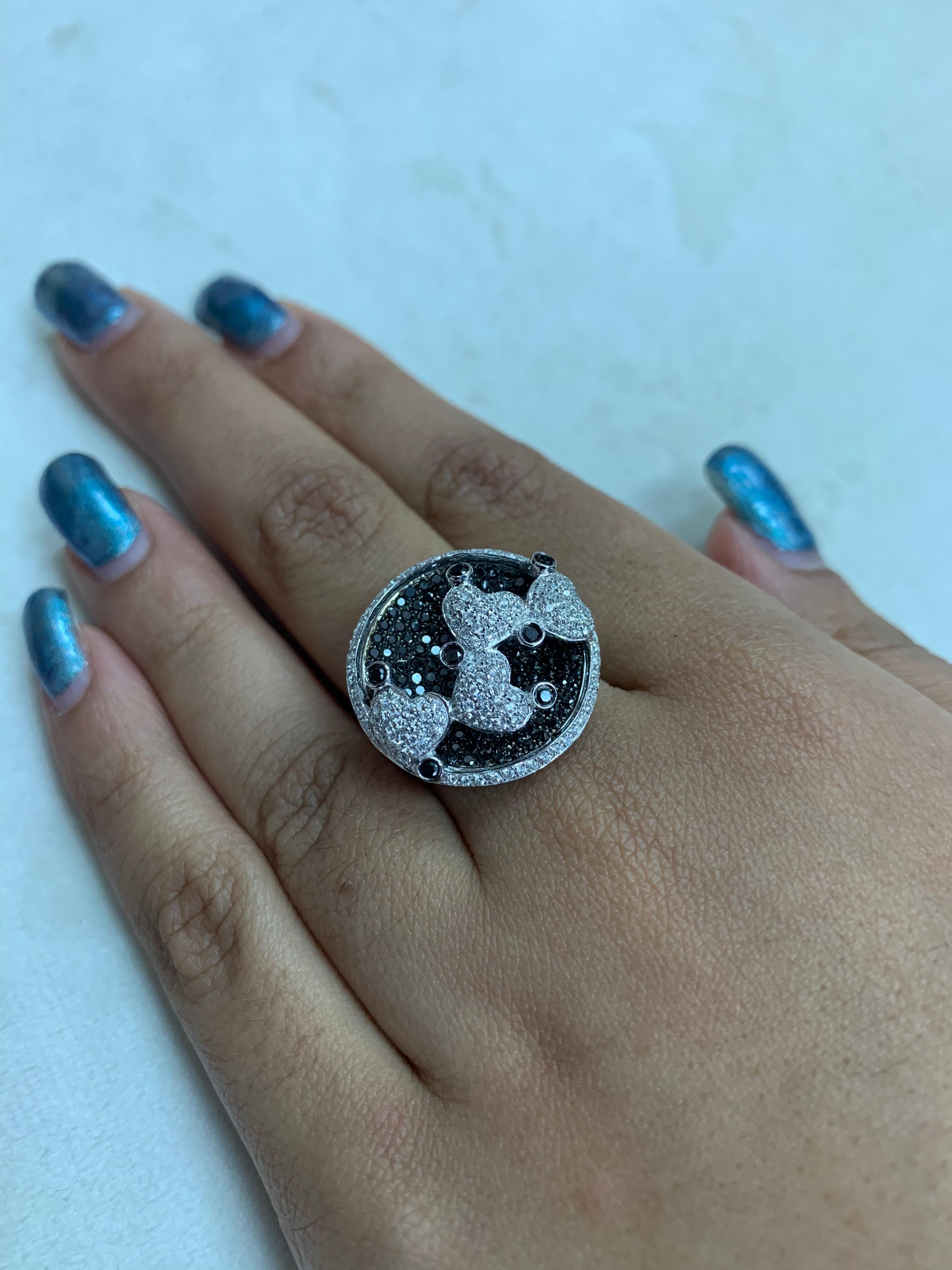 Round Cut Sunita Nahata Black & White Diamond 1.35ct. Fancy Ring in 14Karat White Gold. For Sale