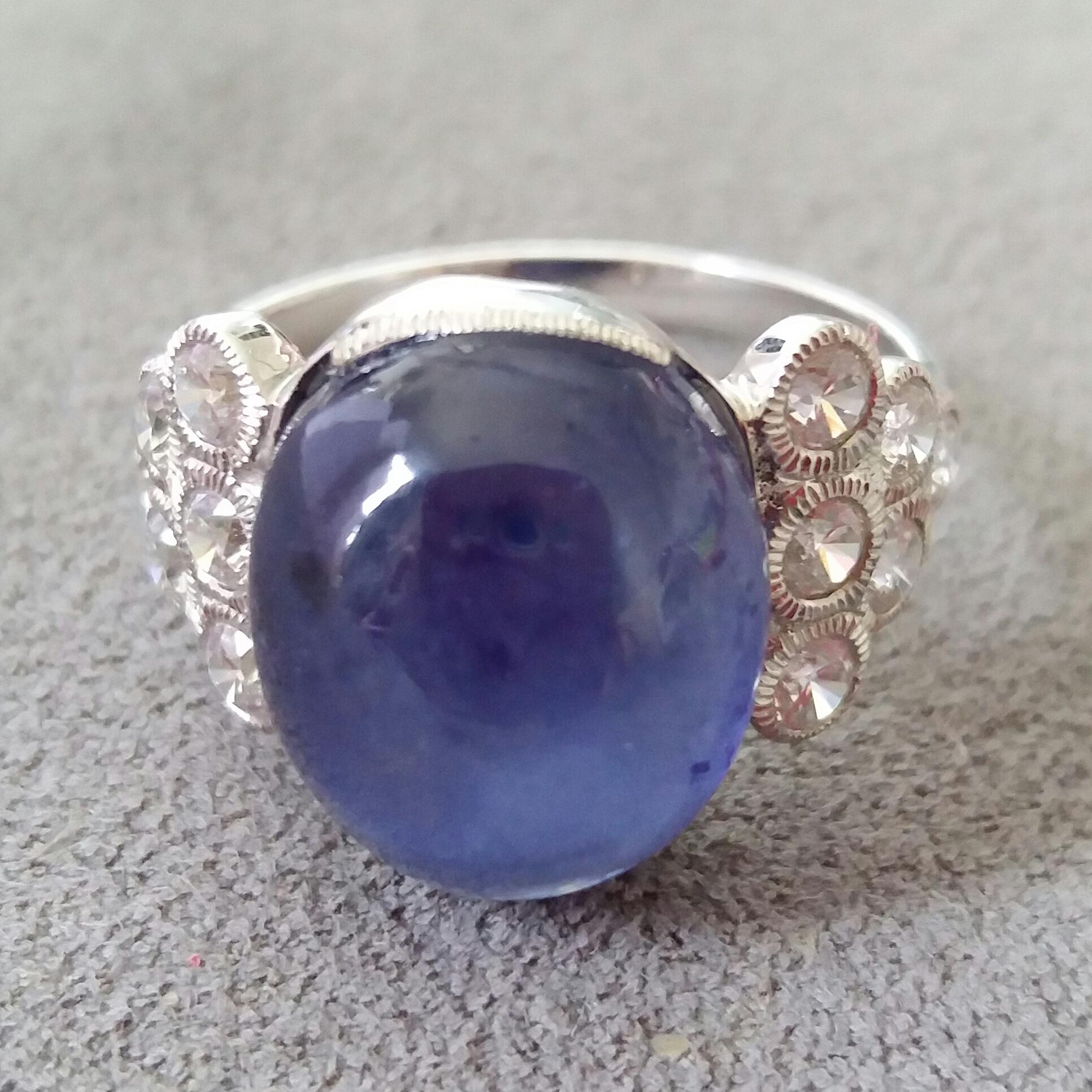 Women's 13 Carat Blue Sapphire Oval Cabochon Gold Full Cut Round Diamonds Cocktail Ring For Sale